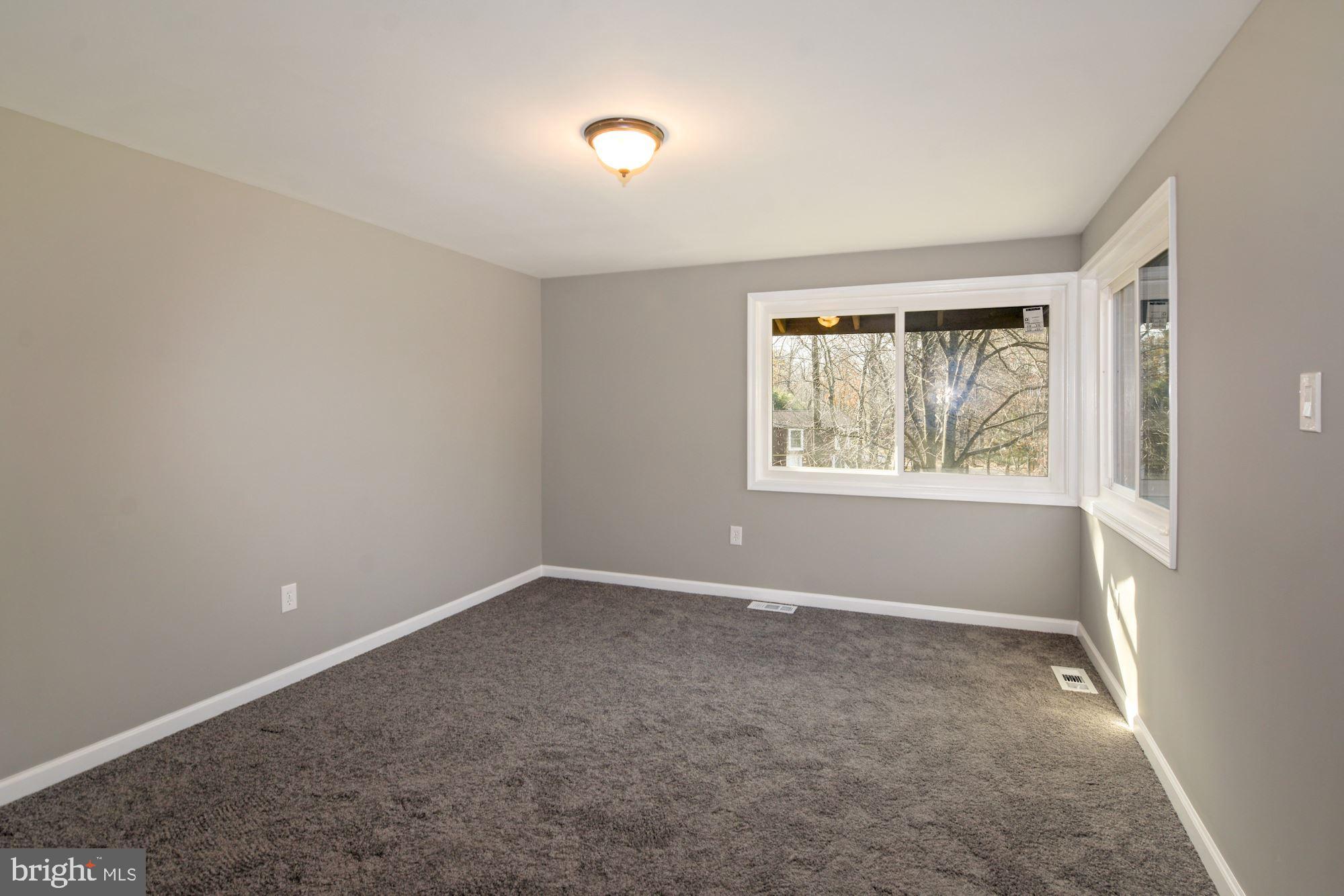 OAKLAND MILLS - Residential