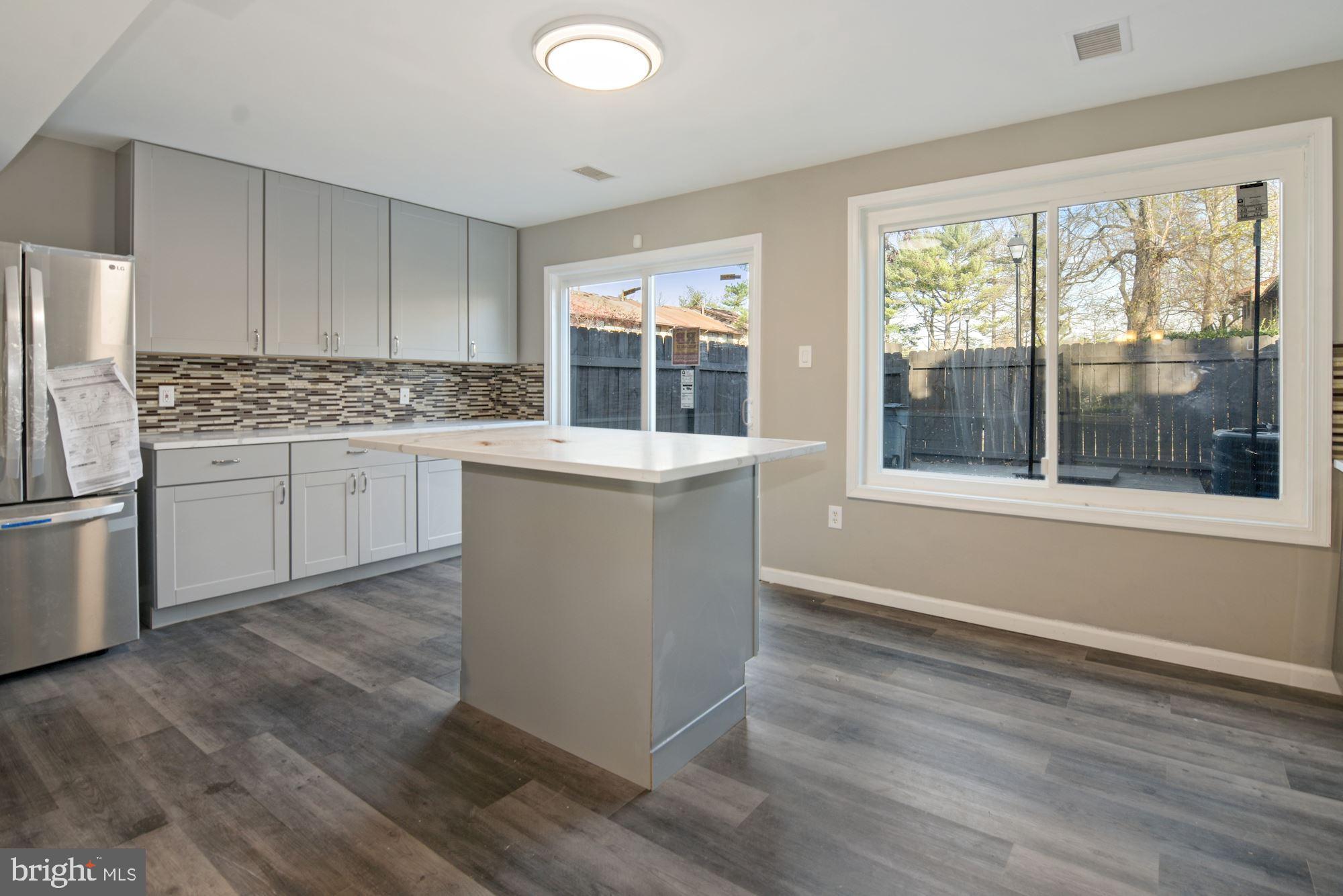 OAKLAND MILLS - Residential