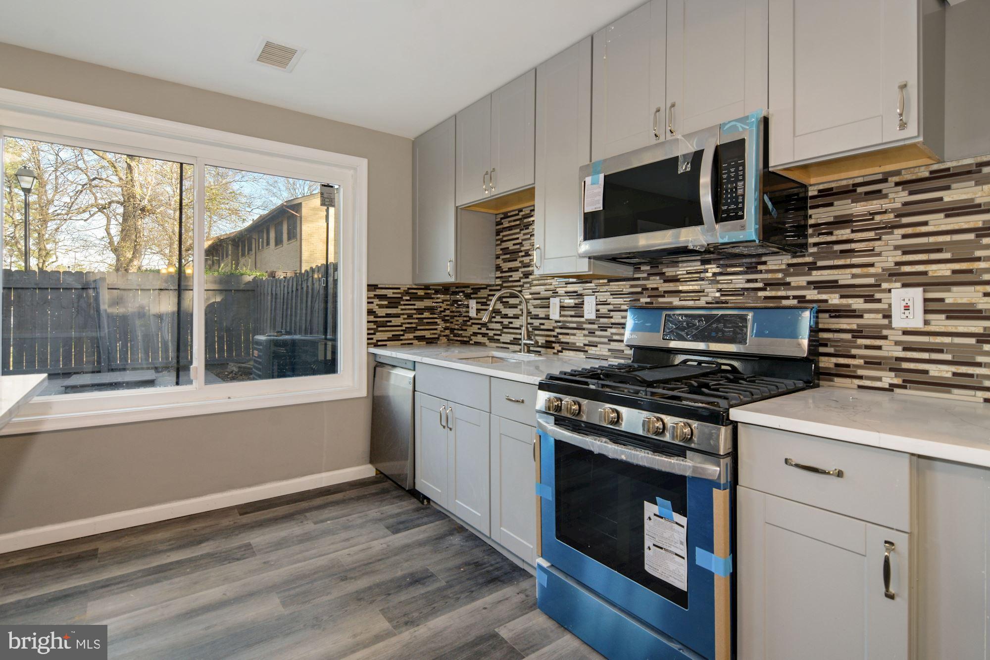 OAKLAND MILLS - Residential