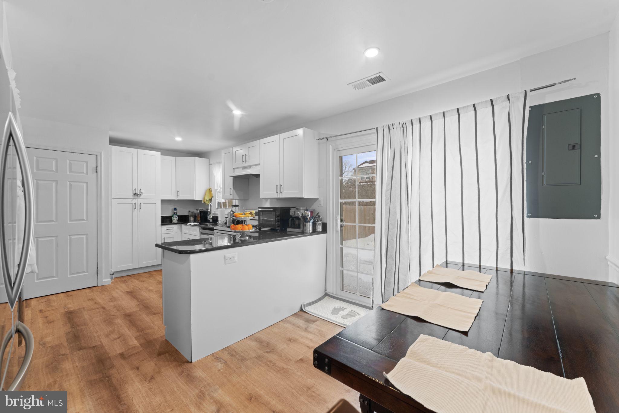 12306 WOODLAWN COURT