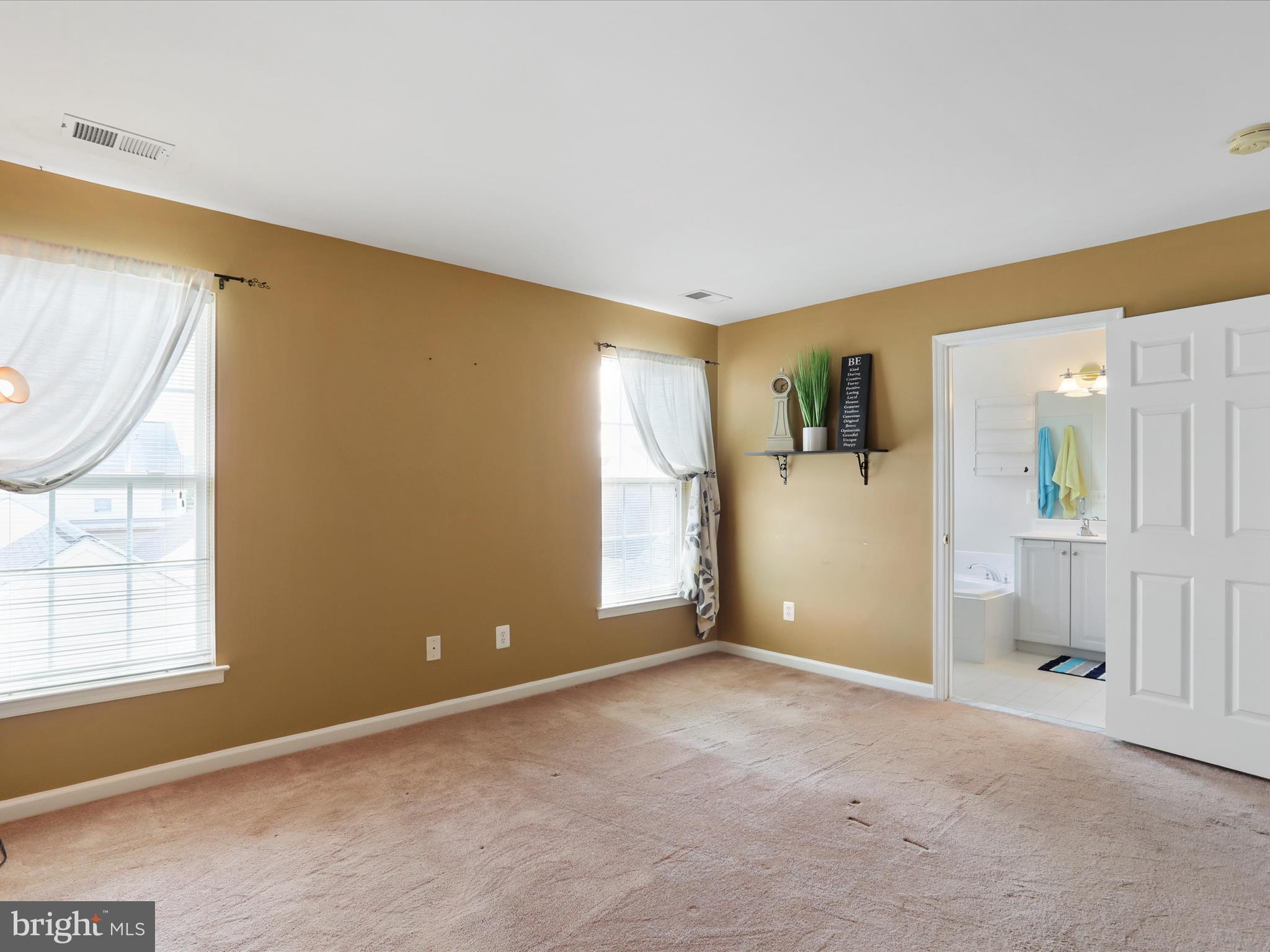 LAKELAND PLACE - Residential