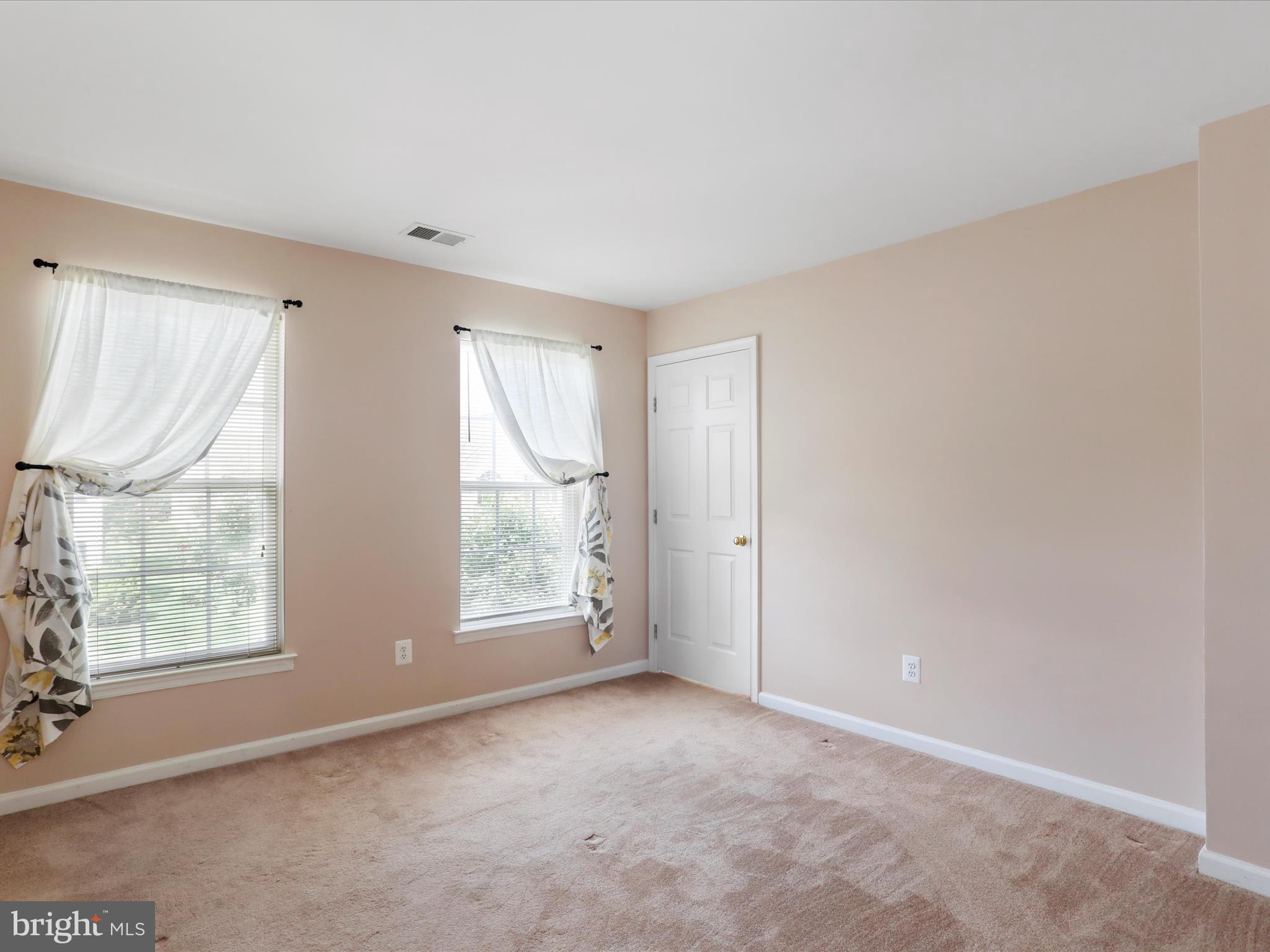 LAKELAND PLACE - Residential