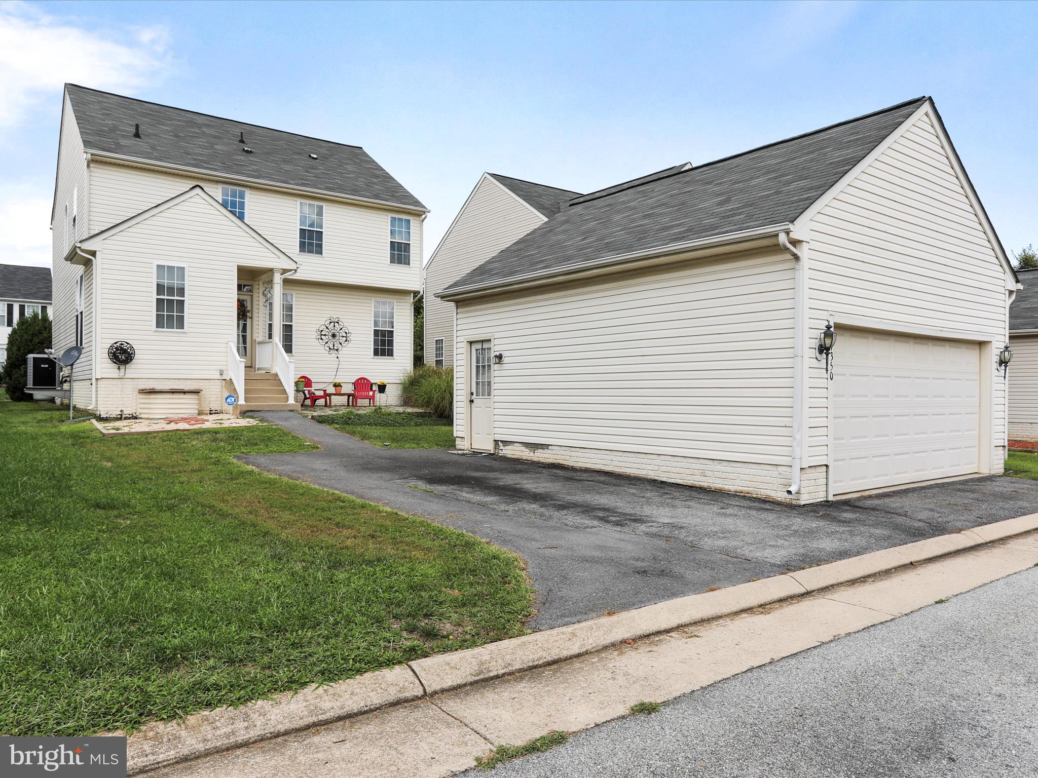 LAKELAND PLACE - Residential