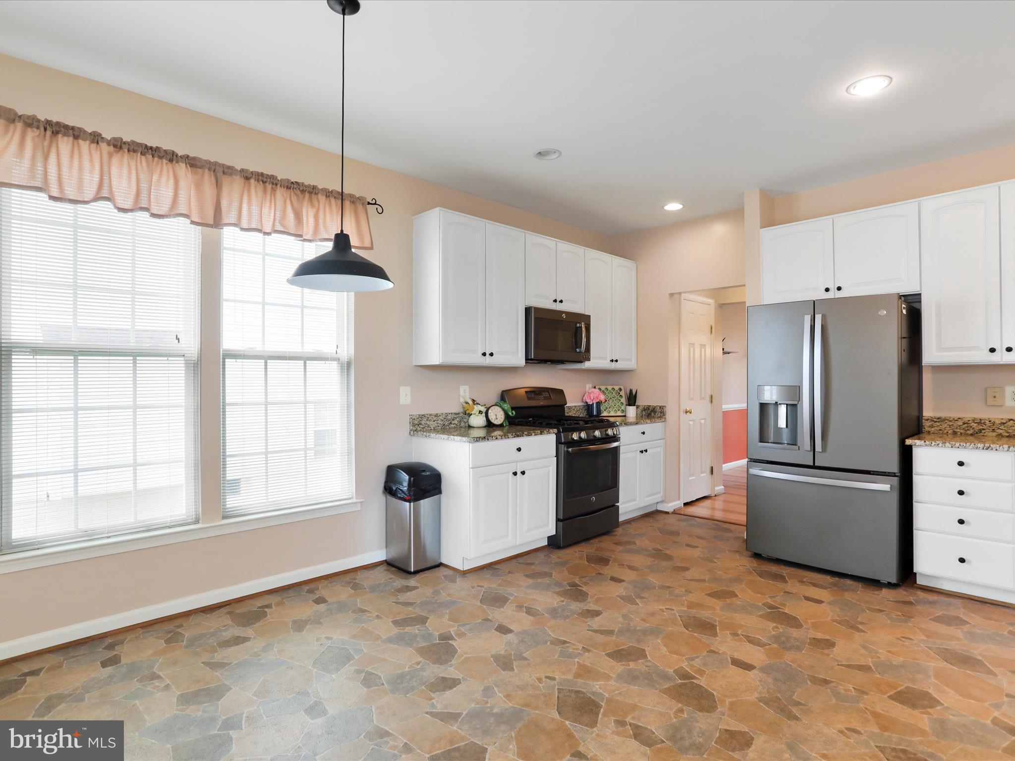 LAKELAND PLACE - Residential