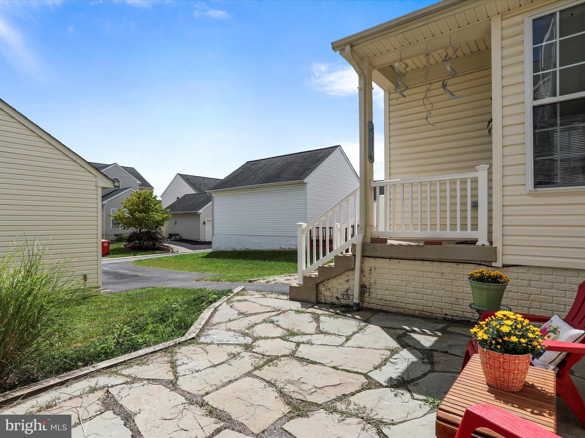 LAKELAND PLACE - Residential