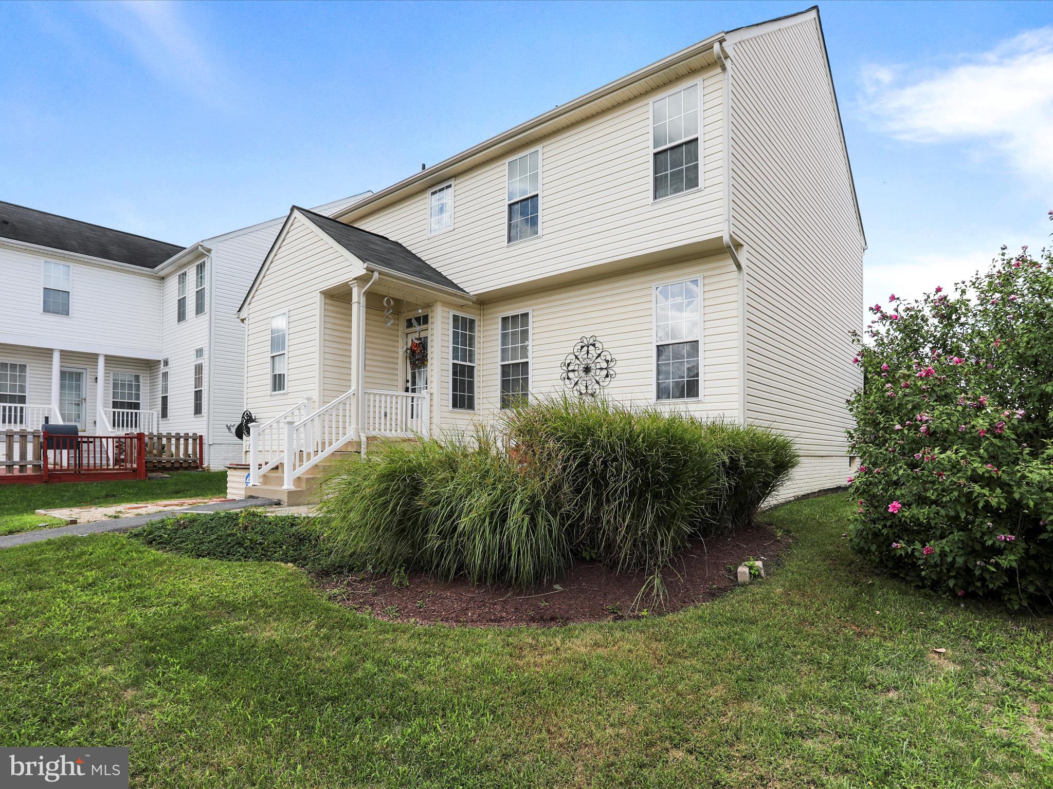 LAKELAND PLACE - Residential