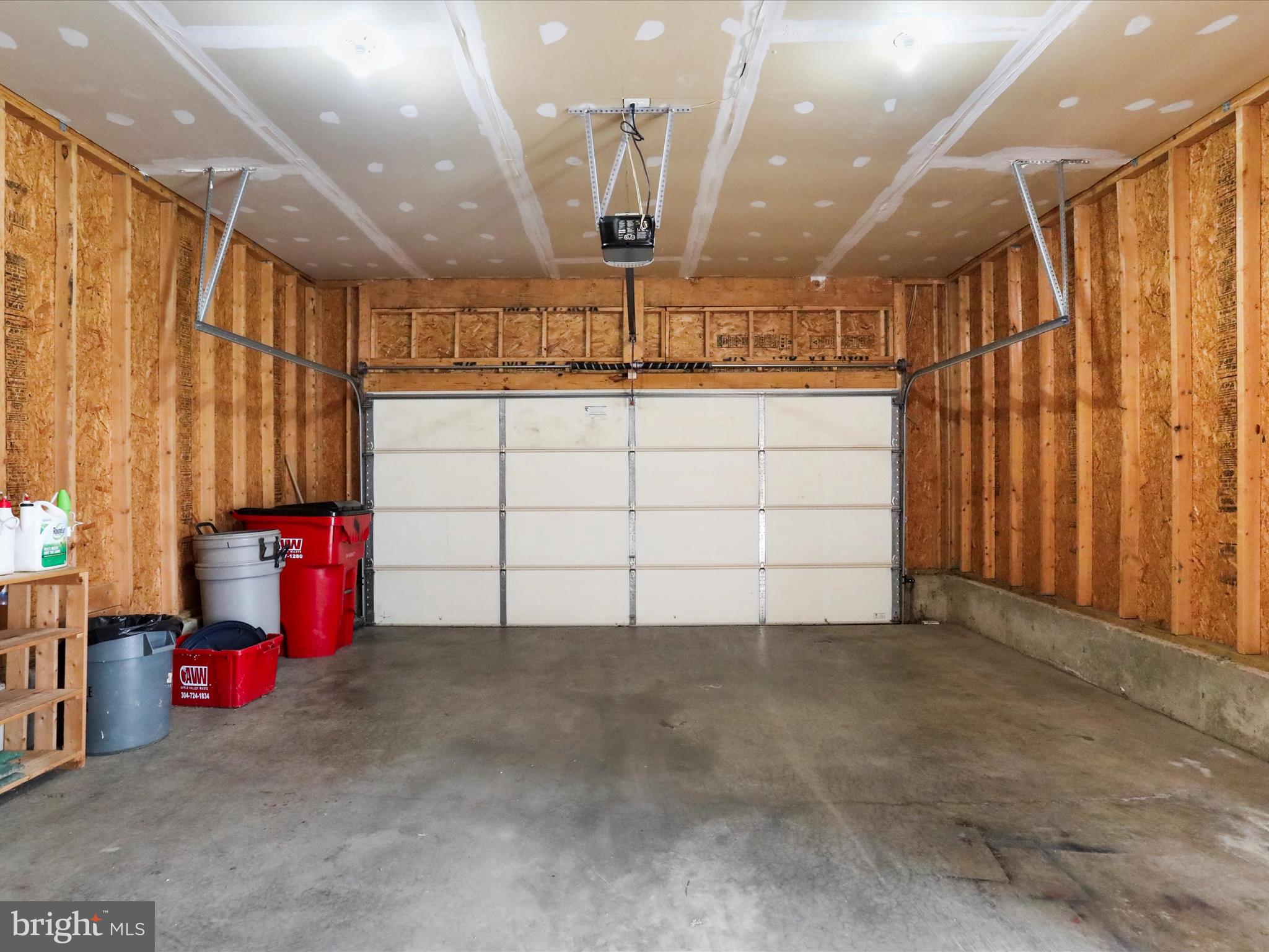 LAKELAND PLACE - Residential