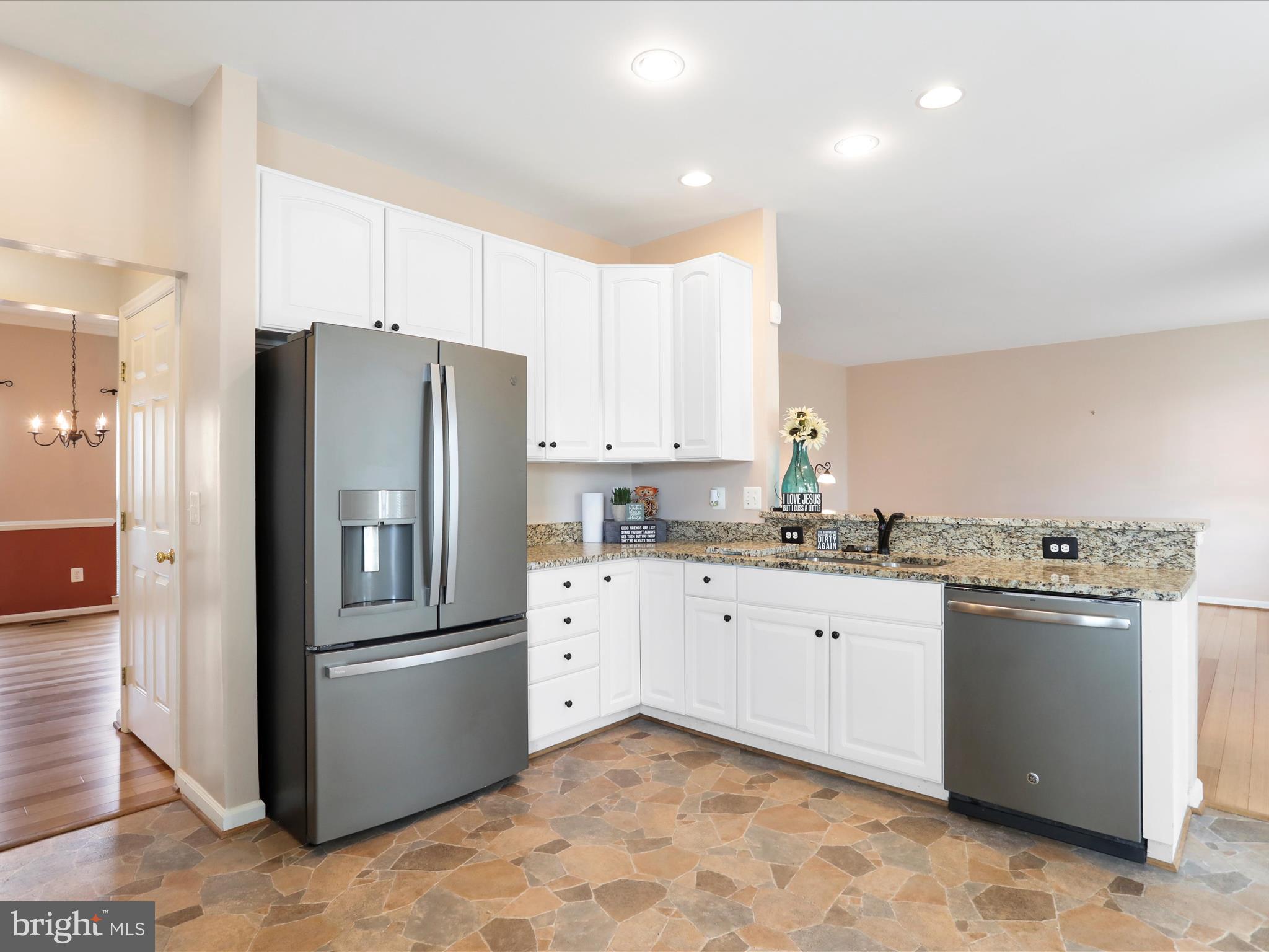 LAKELAND PLACE - Residential