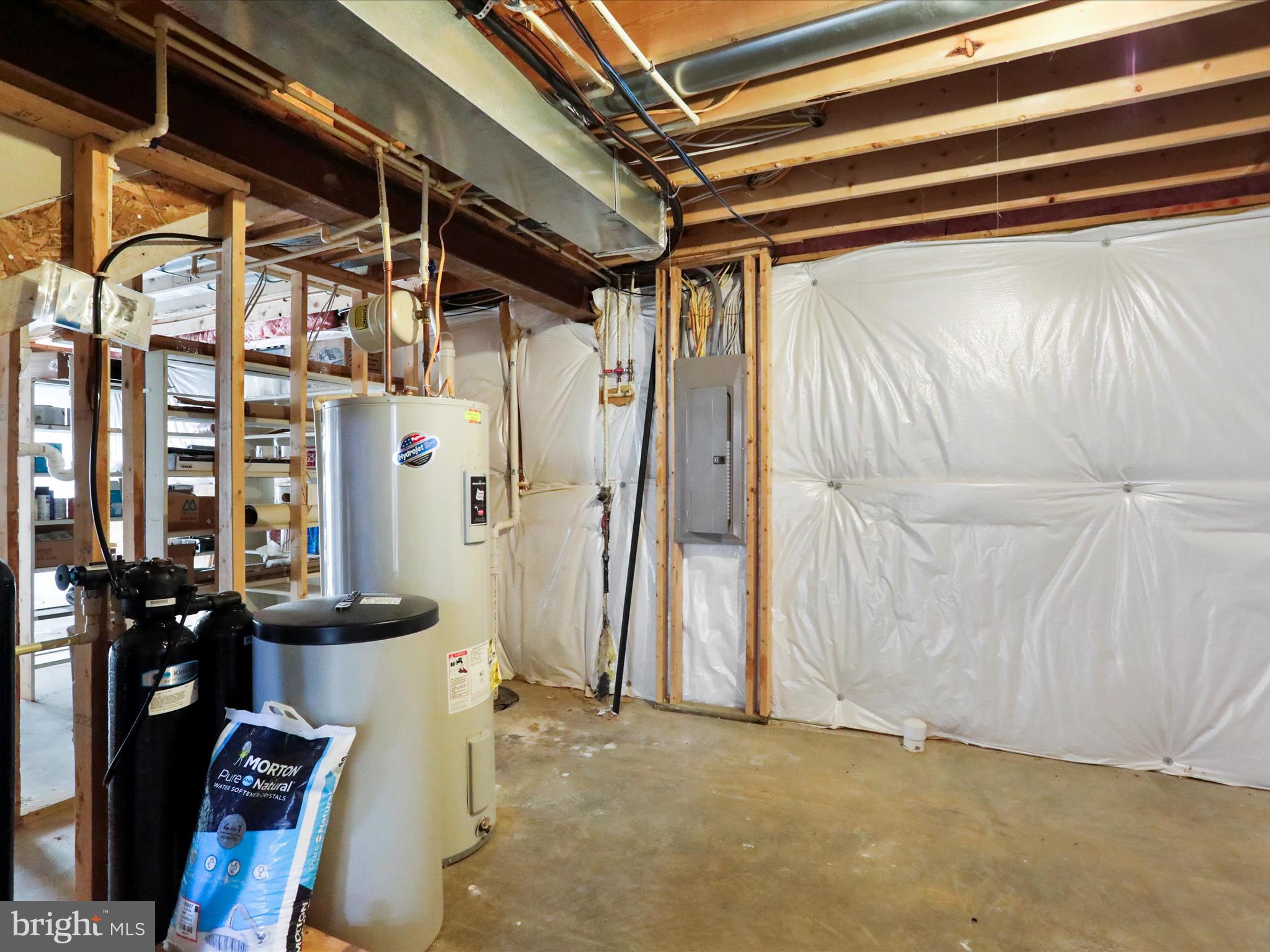 LAKELAND PLACE - Residential