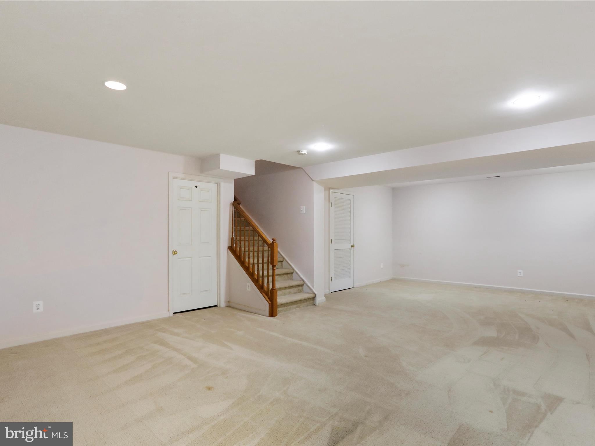 LAKELAND PLACE - Residential