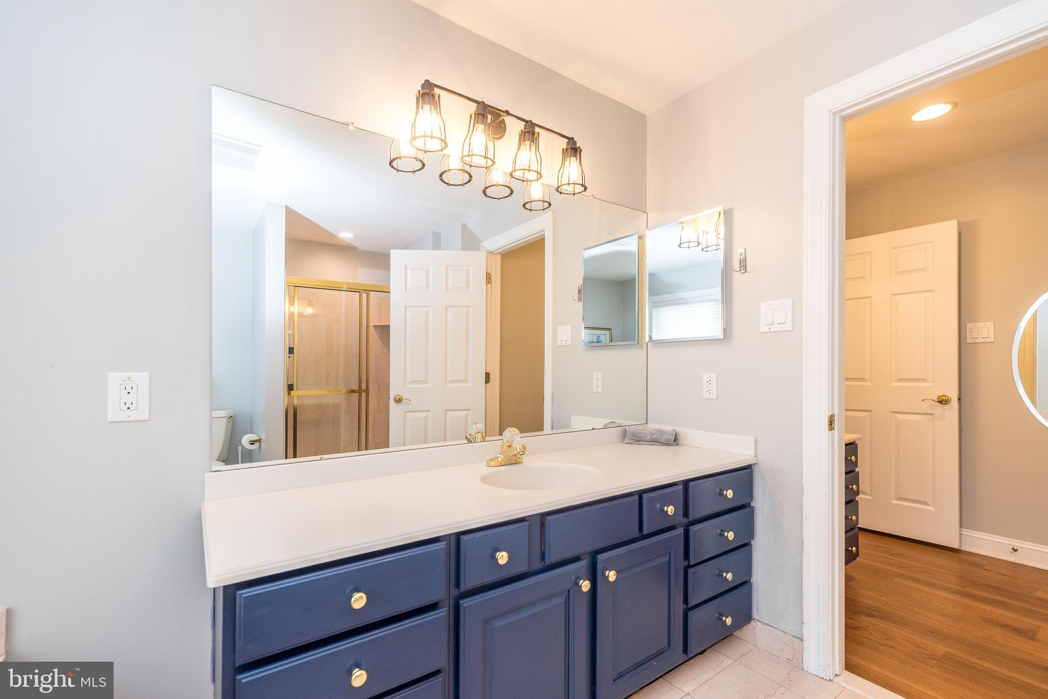 BELLE AIRE - Residential