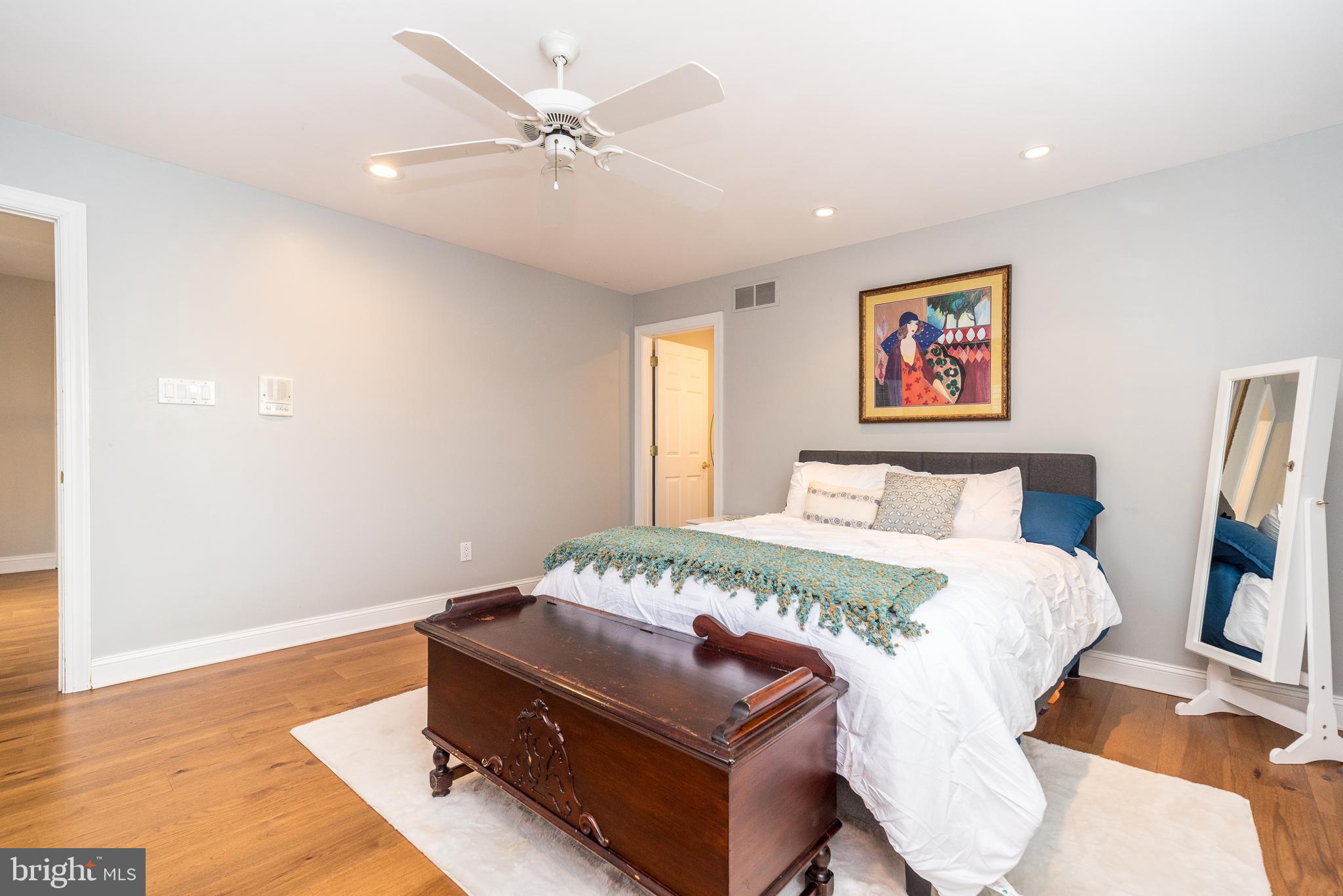 BELLE AIRE - Residential