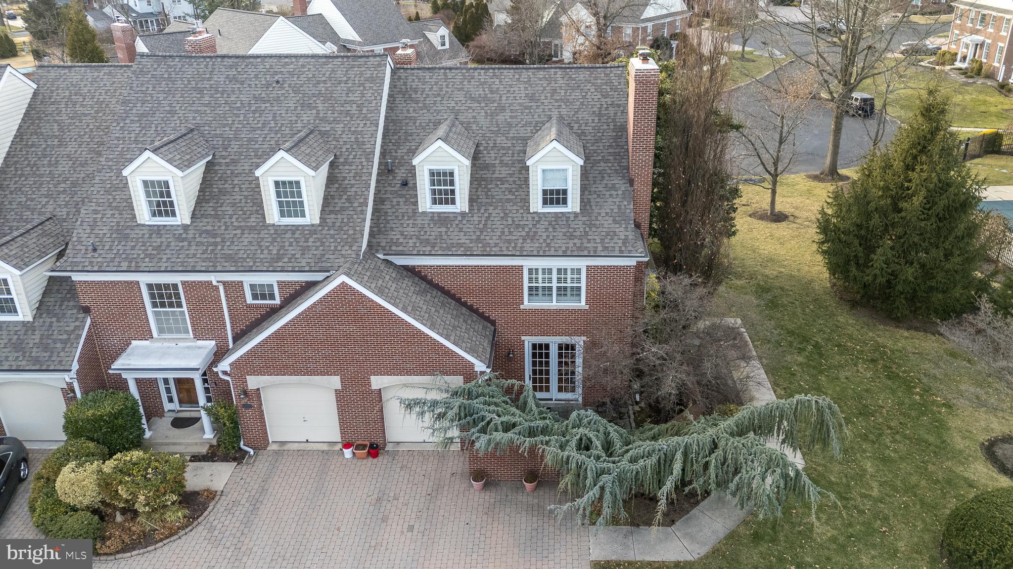 BELLE AIRE - Residential