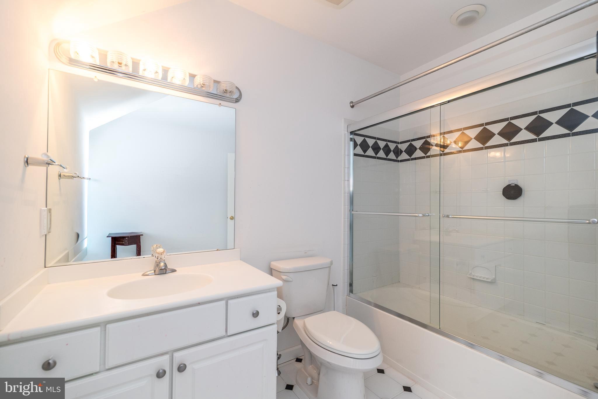 BELLE AIRE - Residential