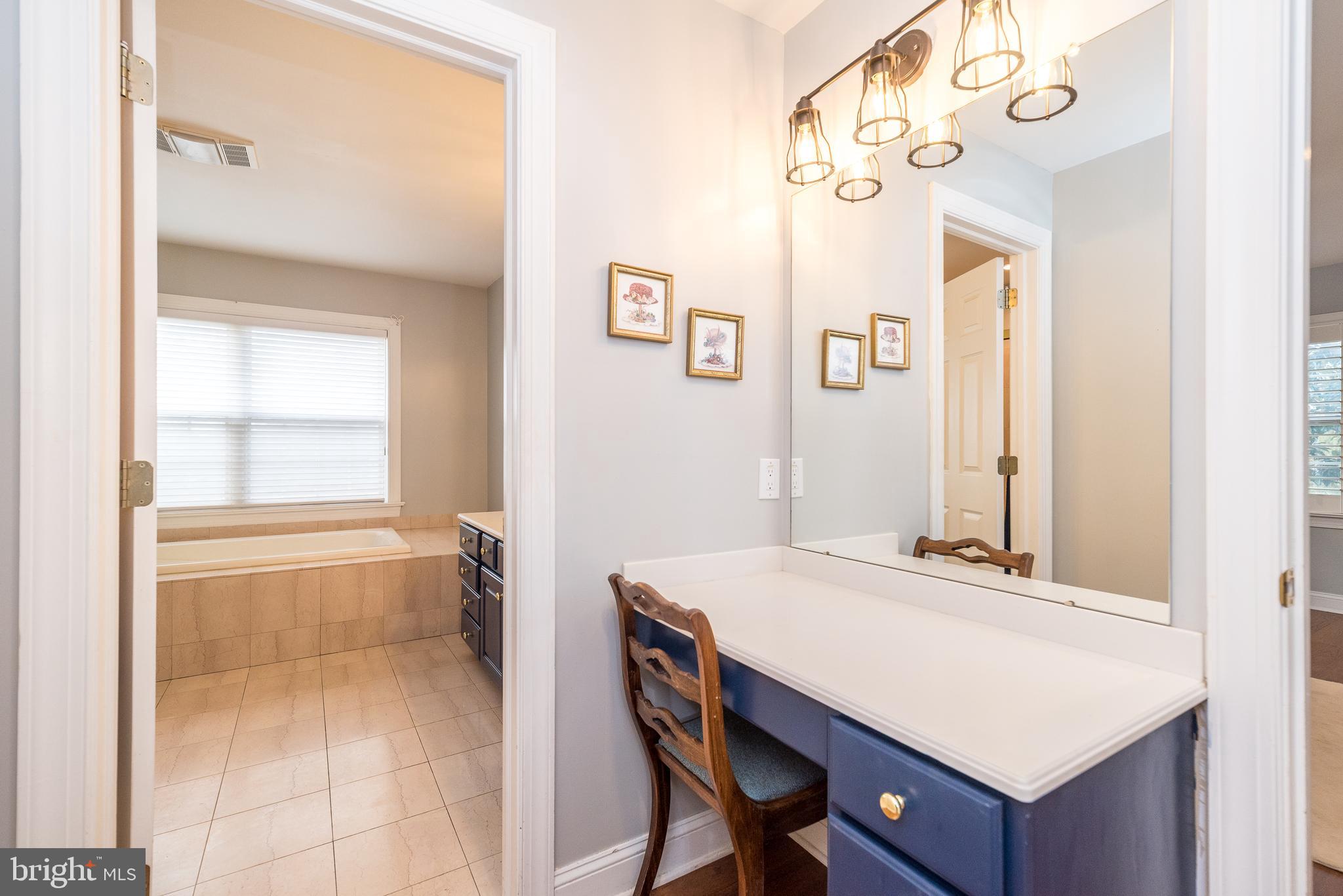 BELLE AIRE - Residential