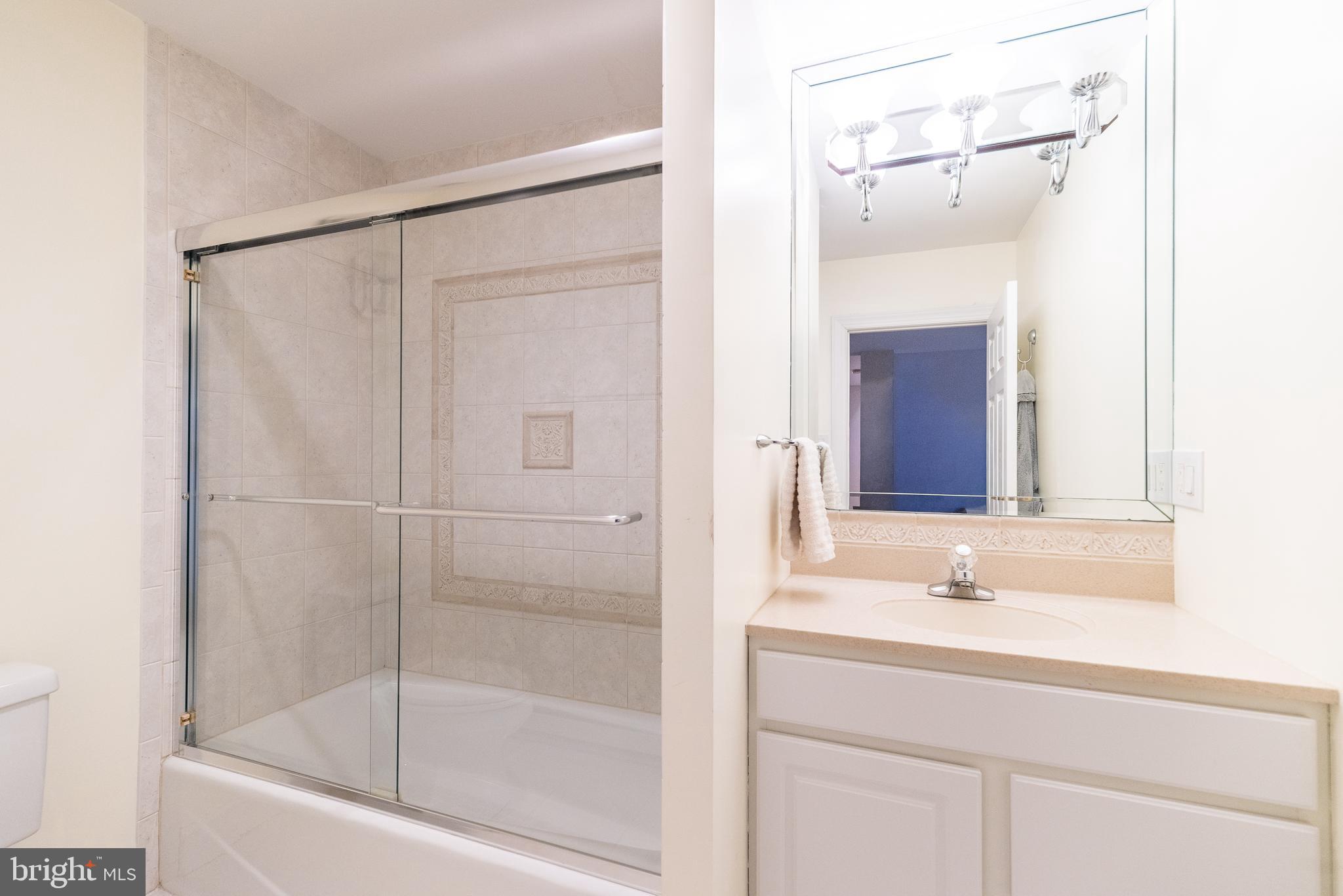 BELLE AIRE - Residential