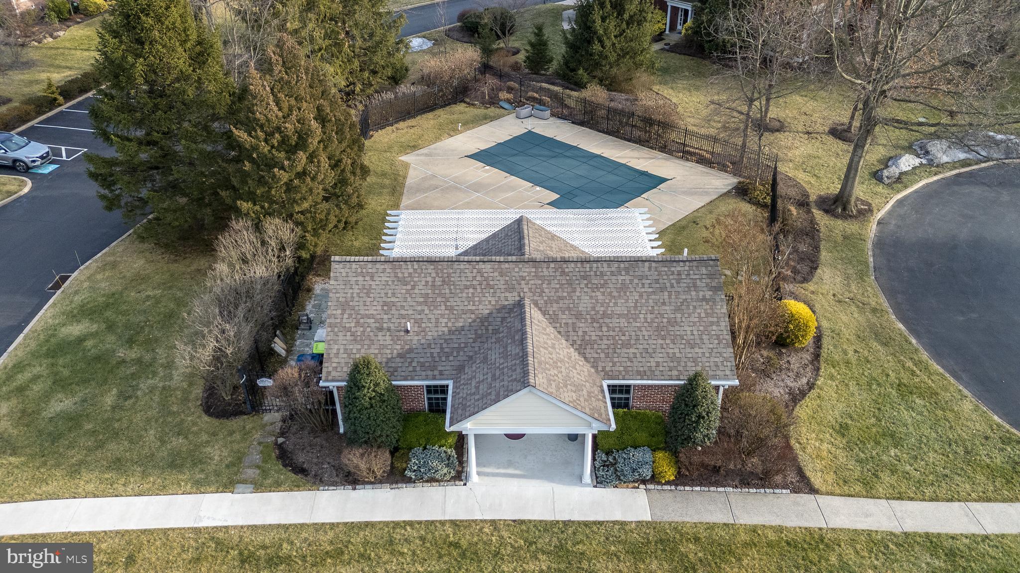 BELLE AIRE - Residential