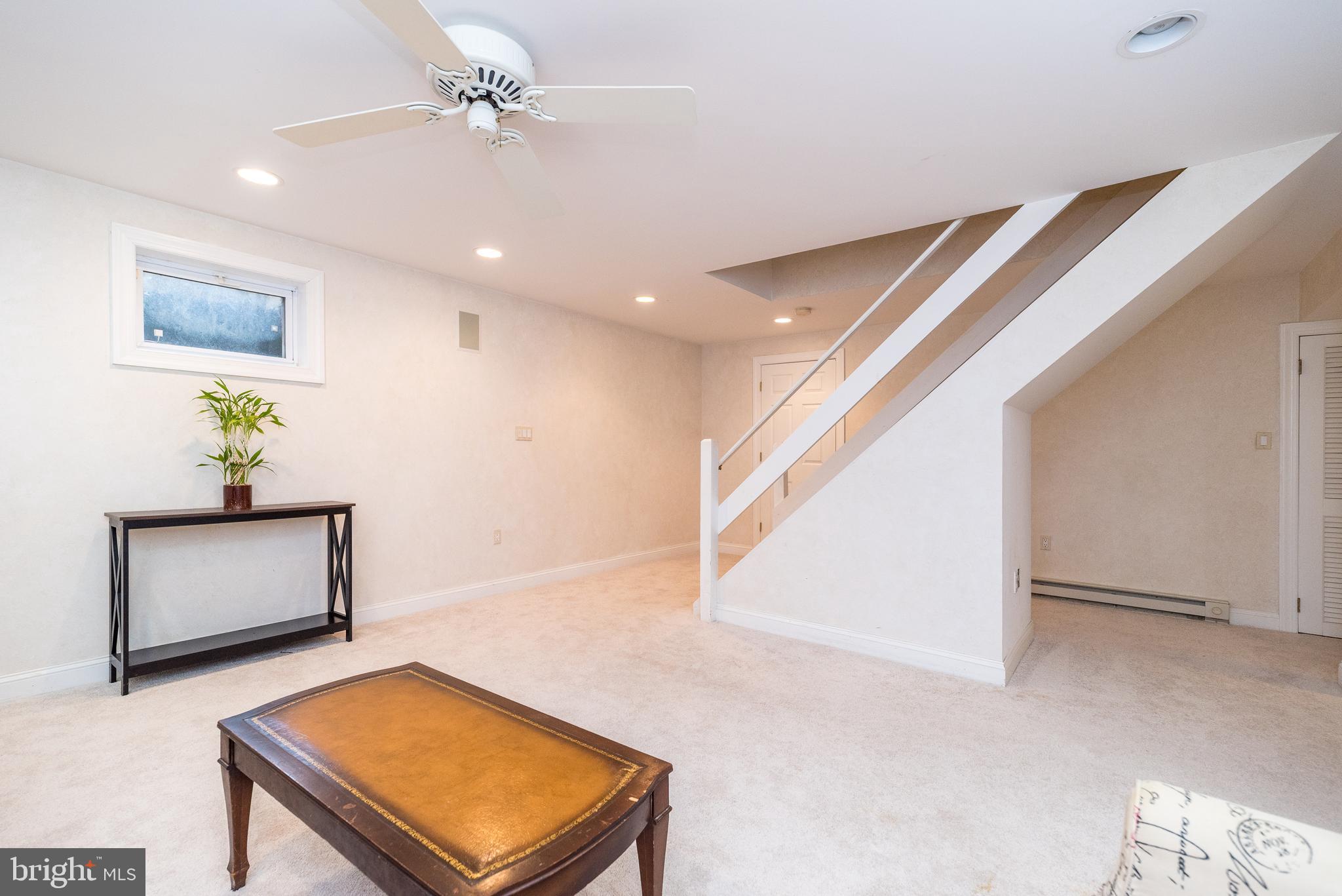 BELLE AIRE - Residential