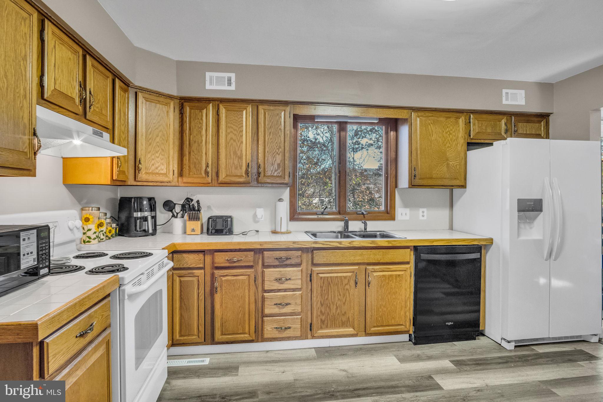 NORTH MIDDLETON - Residential