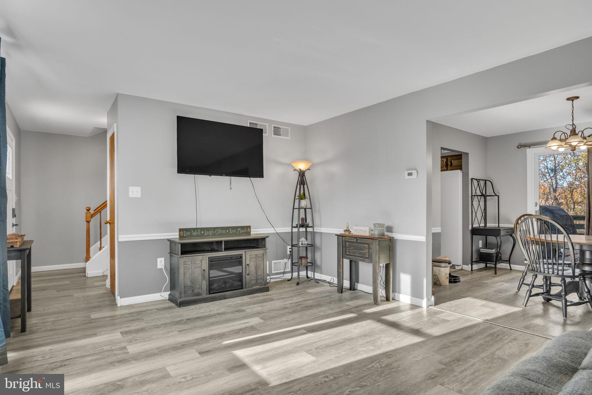 NORTH MIDDLETON - Residential