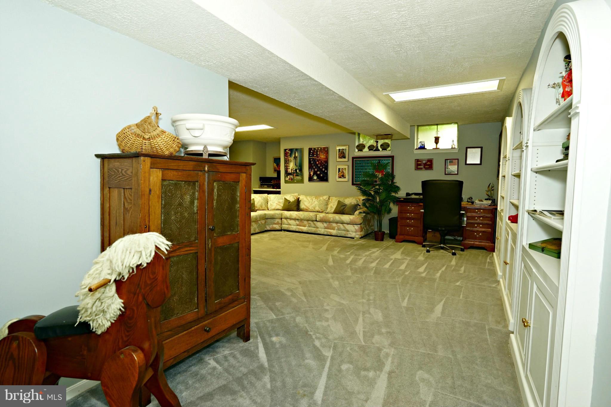 LAKEWOOD HILLS - Residential