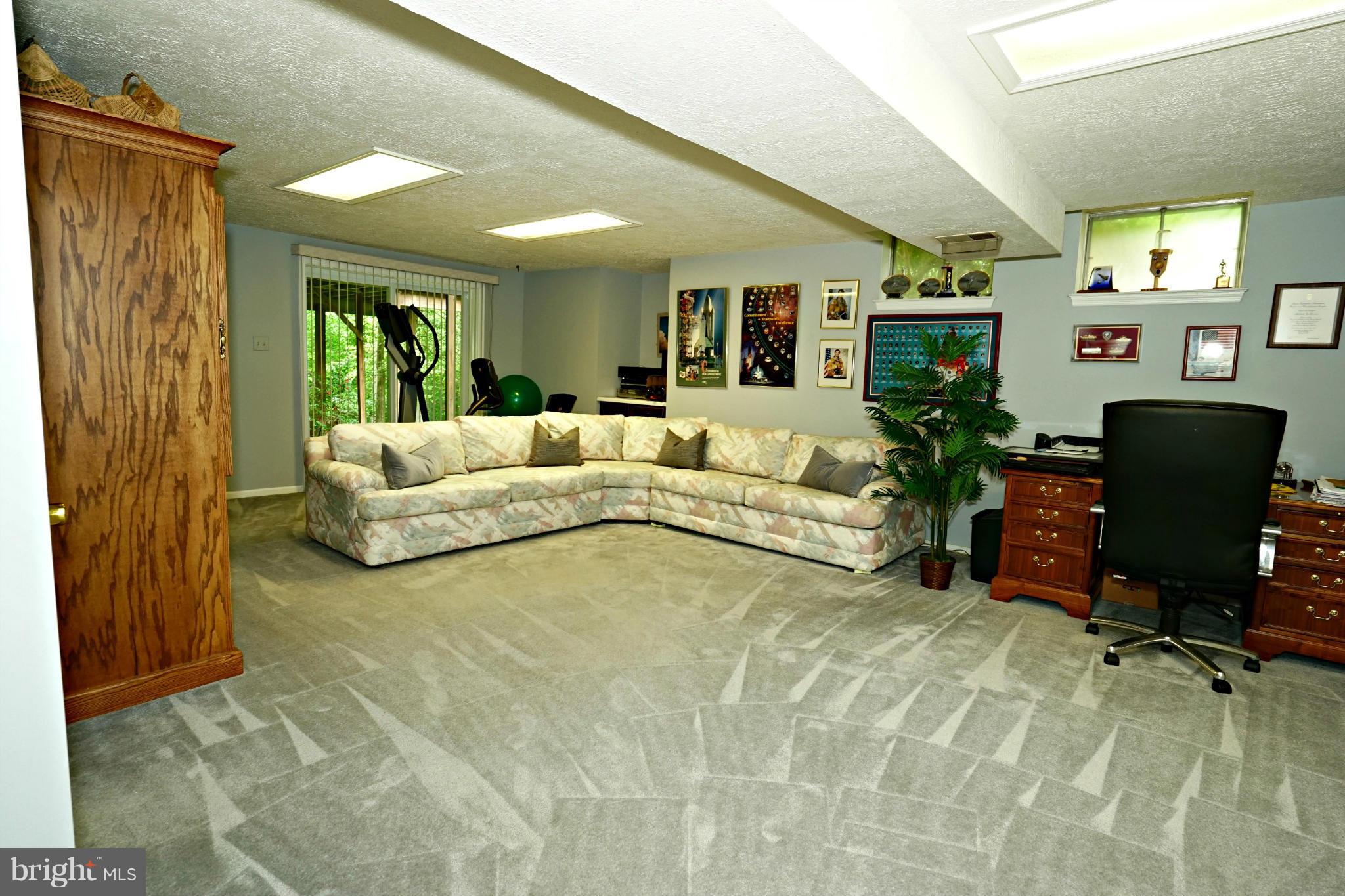 LAKEWOOD HILLS - Residential