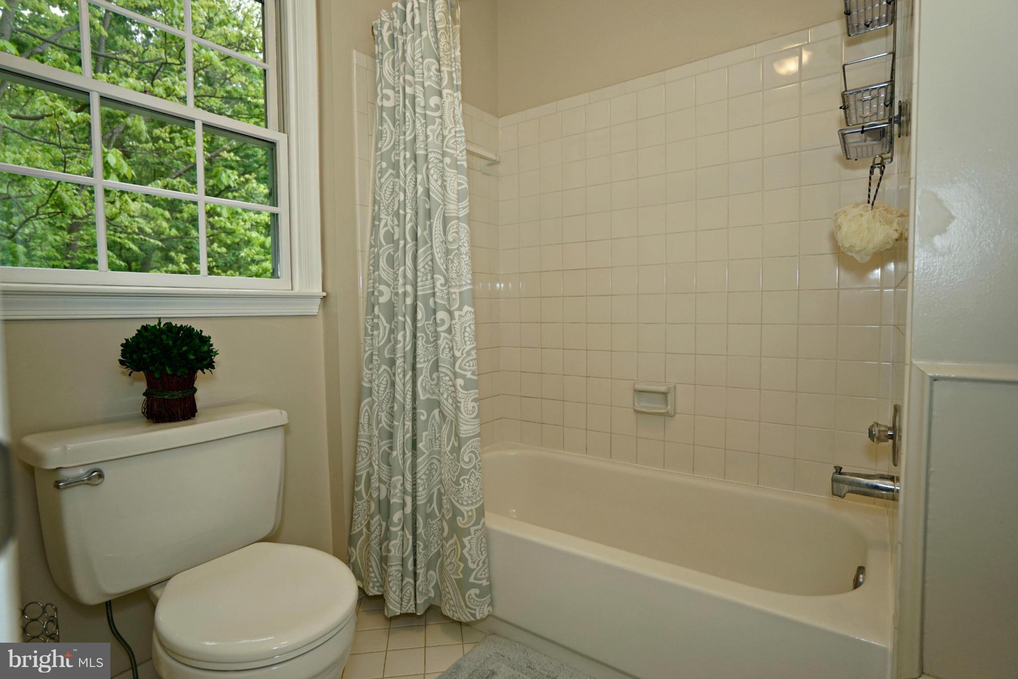 LAKEWOOD HILLS - Residential