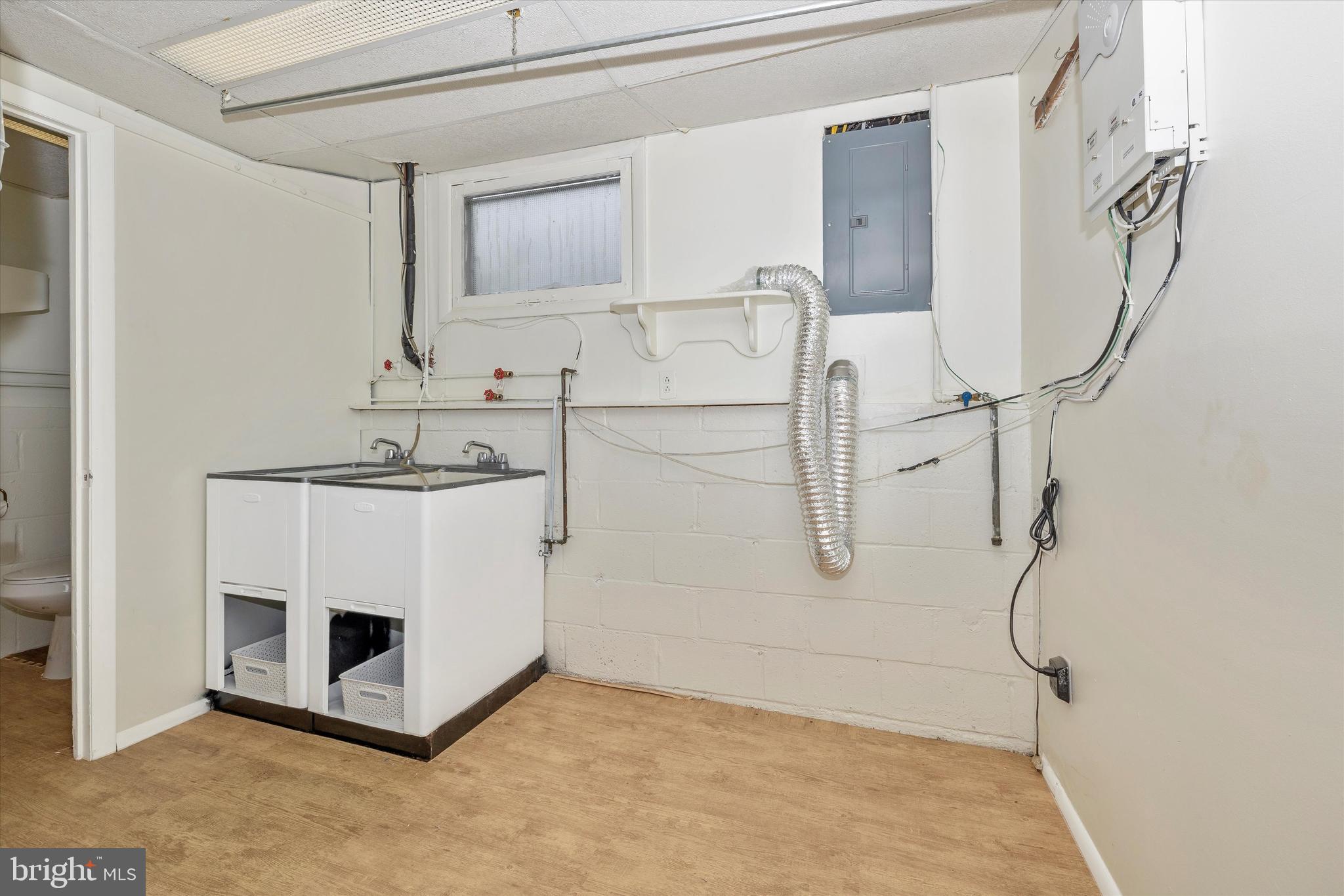 ORCHARD HILLS - Residential