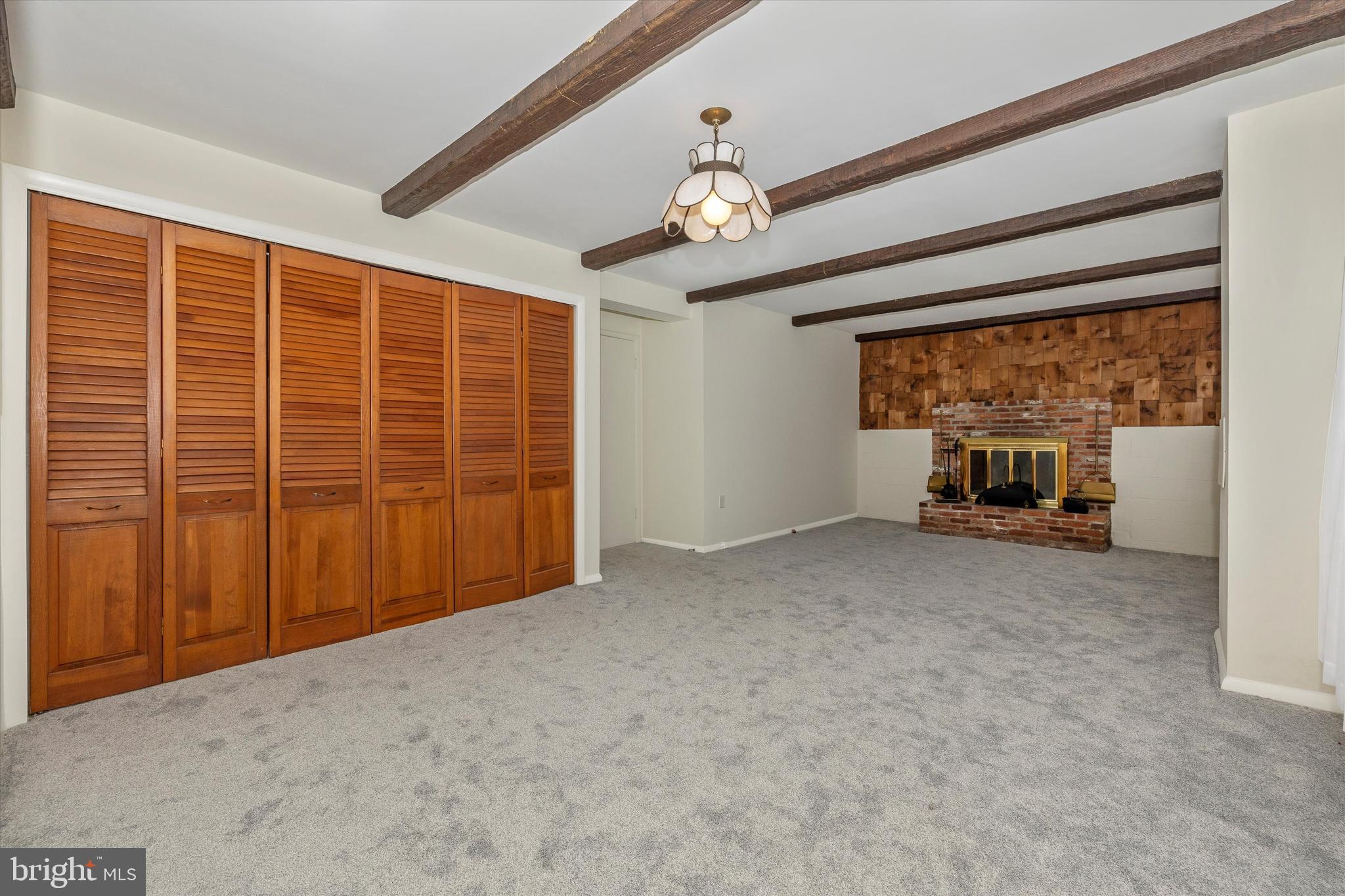 ORCHARD HILLS - Residential