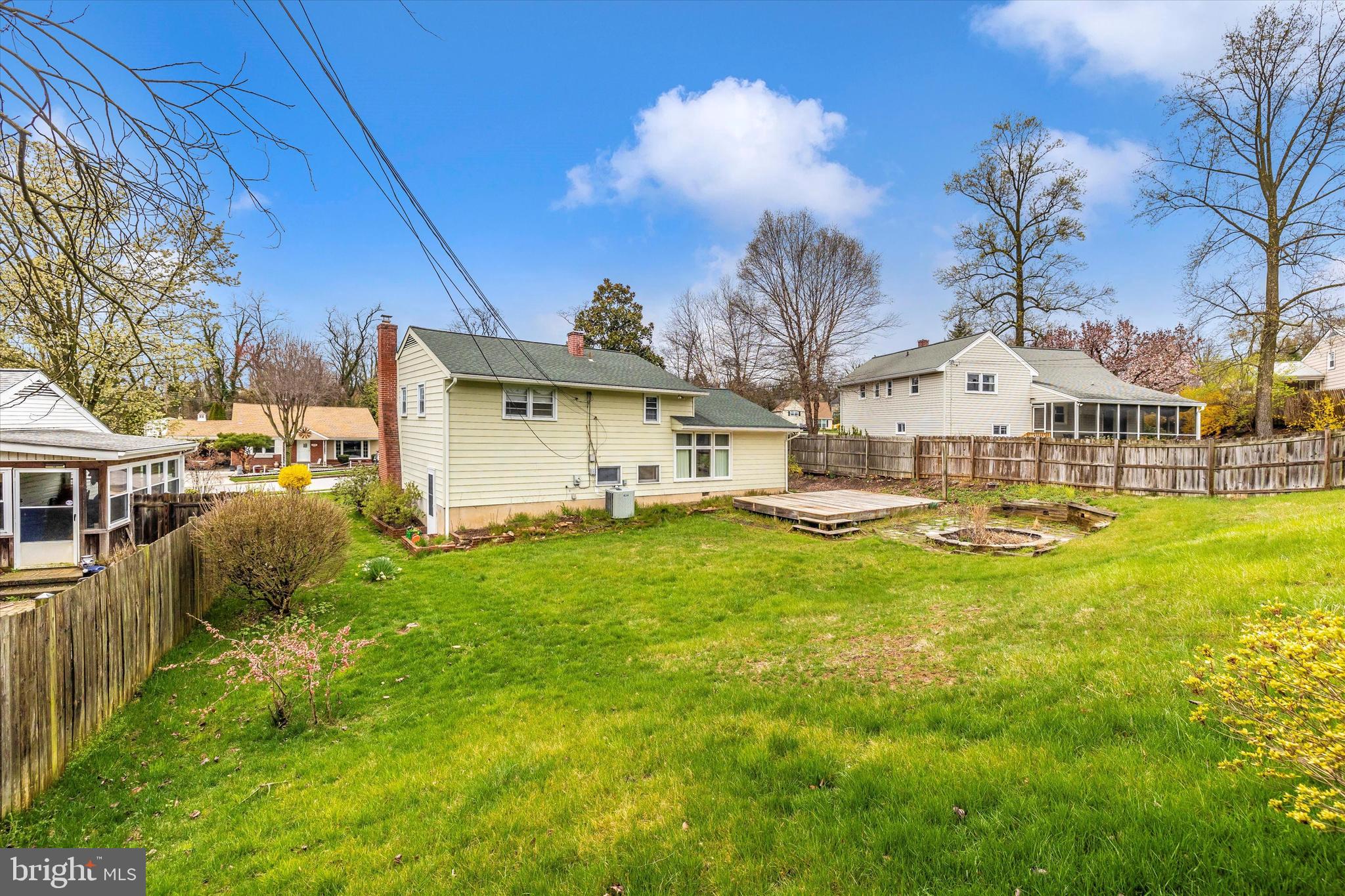 ORCHARD HILLS - Residential