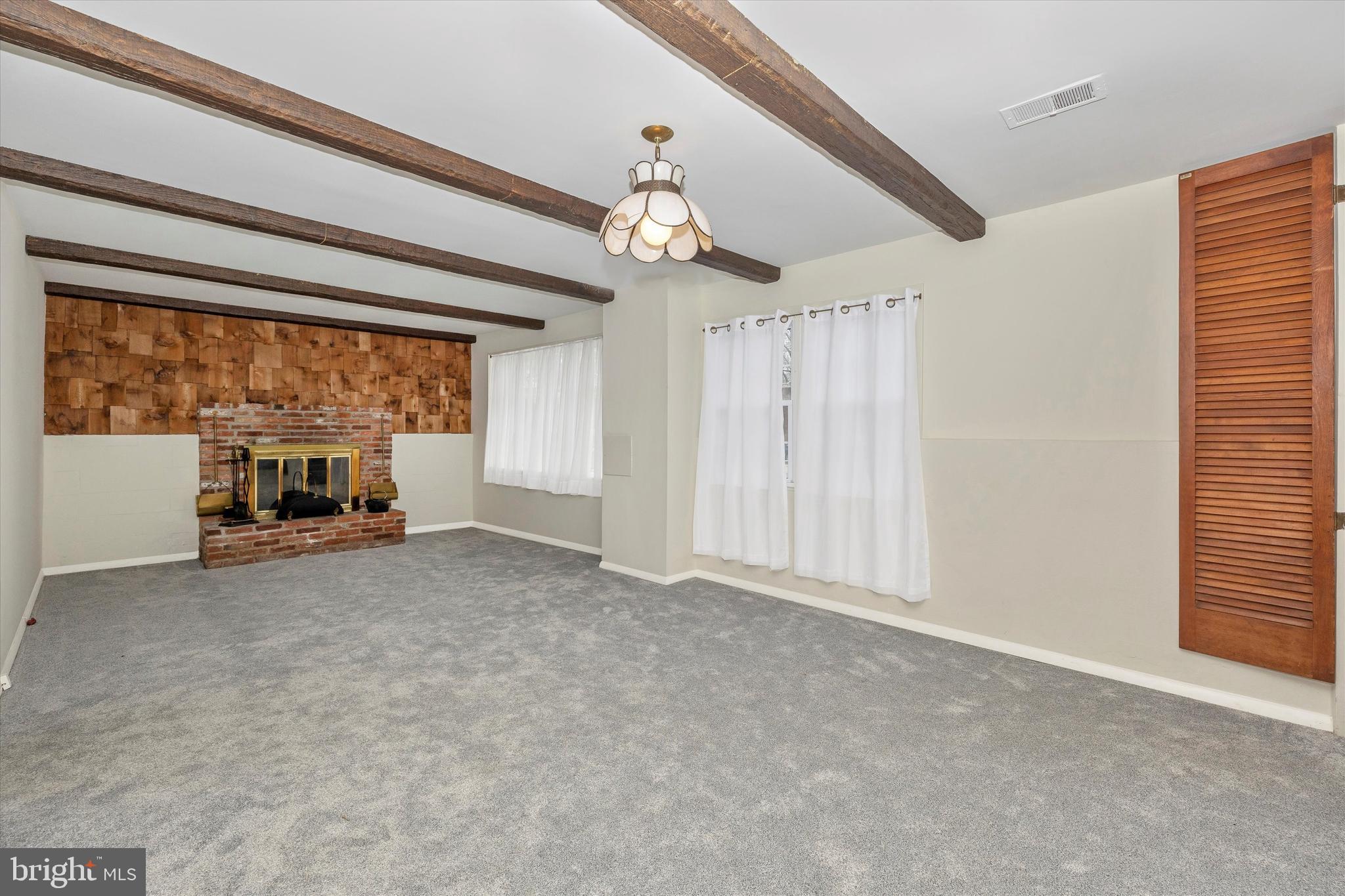 ORCHARD HILLS - Residential