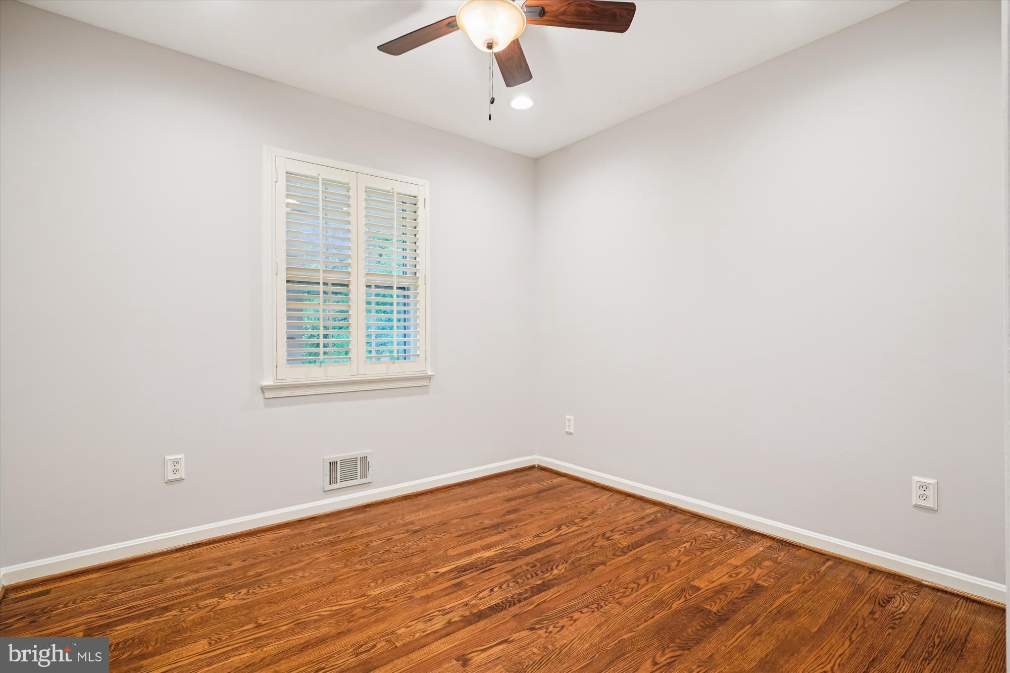 HOLLINDALE - Residential