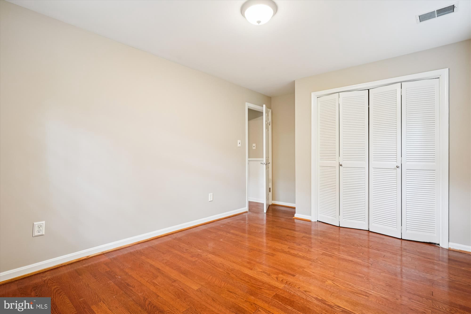 HOLLINDALE - Residential