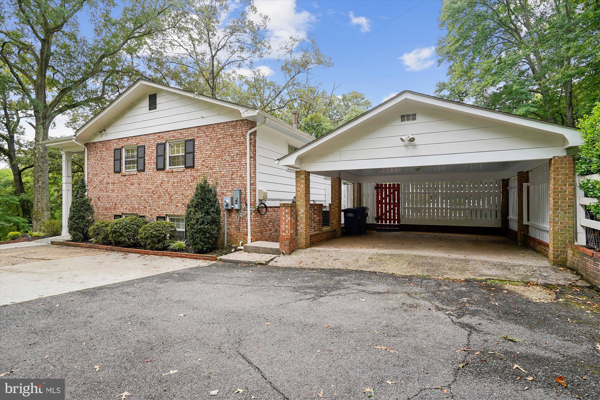 HOLLINDALE - Residential