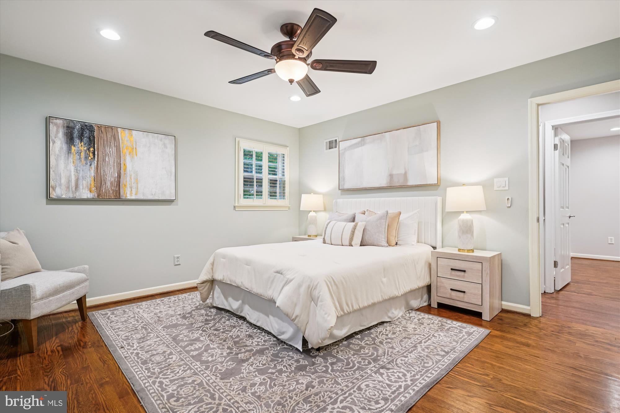 HOLLINDALE - Residential