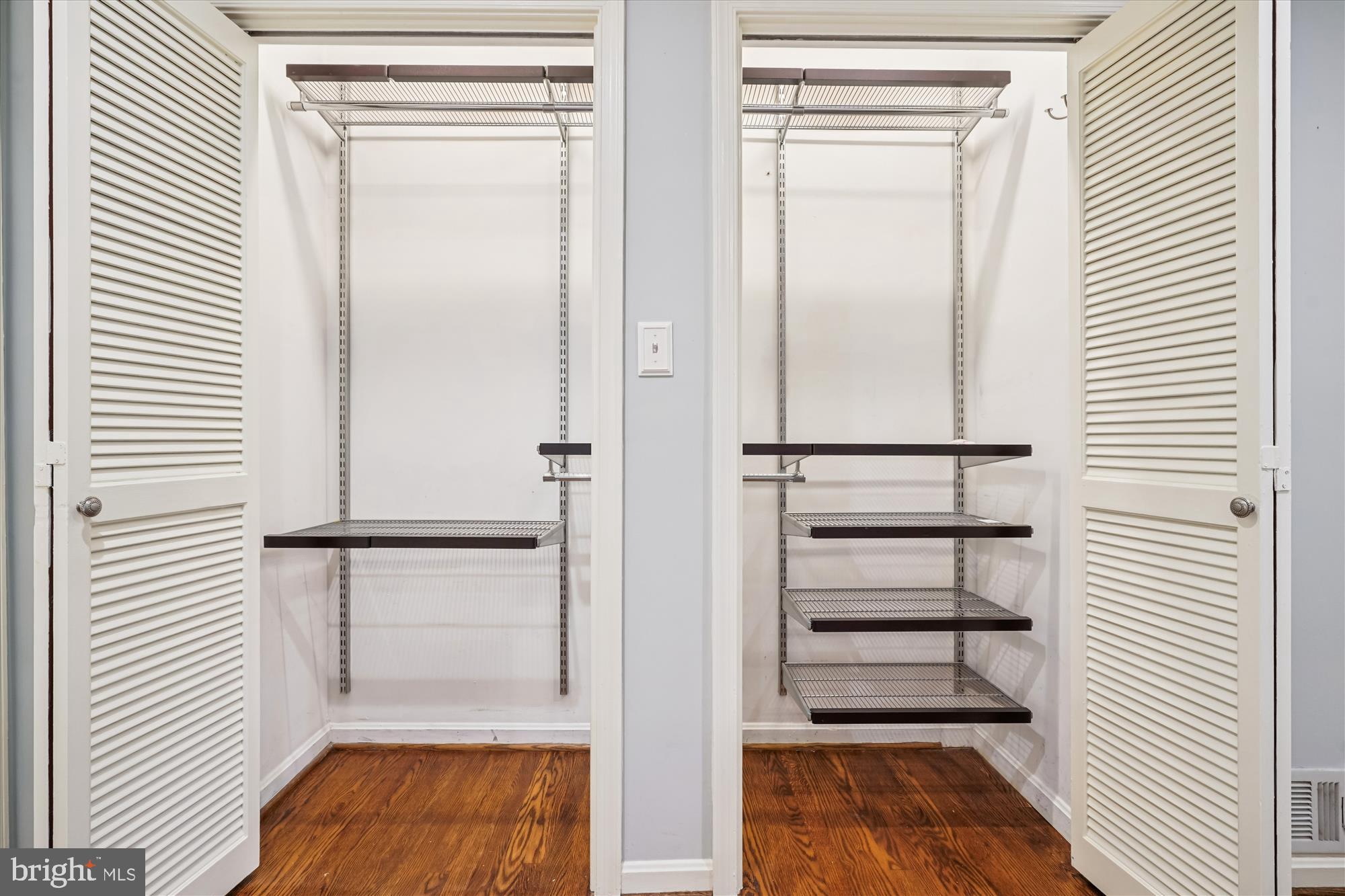 HOLLINDALE - Residential