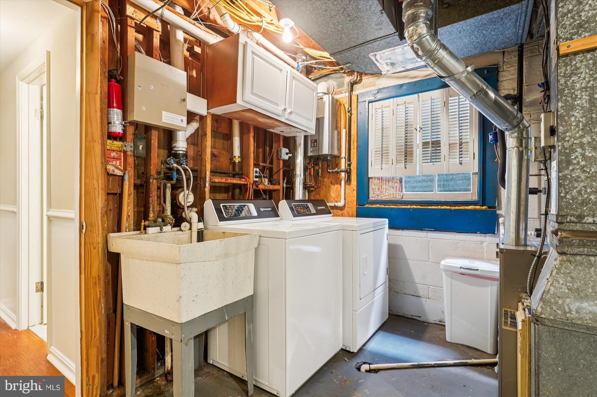 HOLLINDALE - Residential