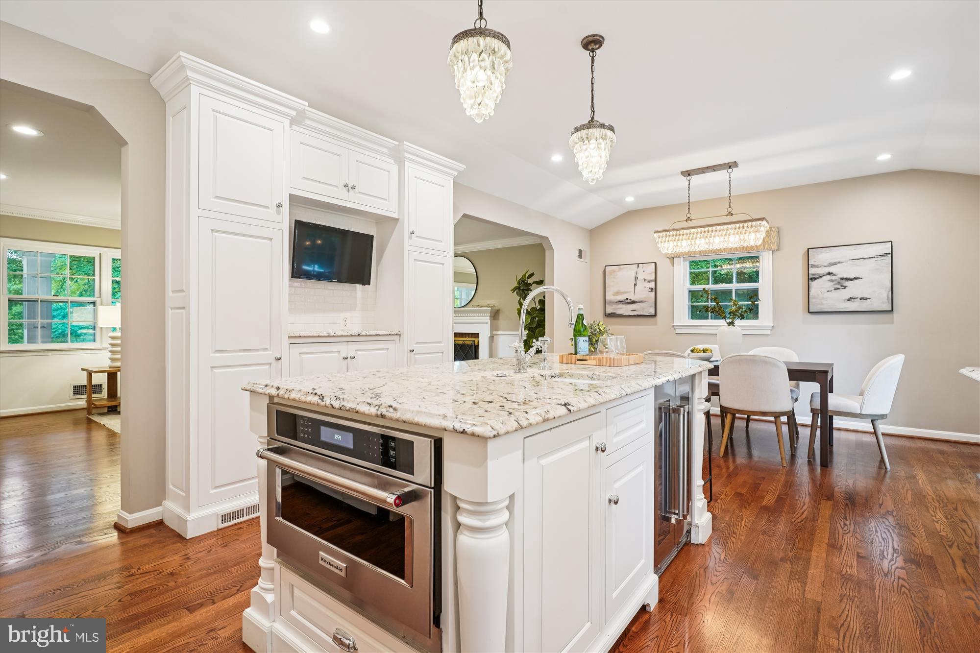 HOLLINDALE - Residential