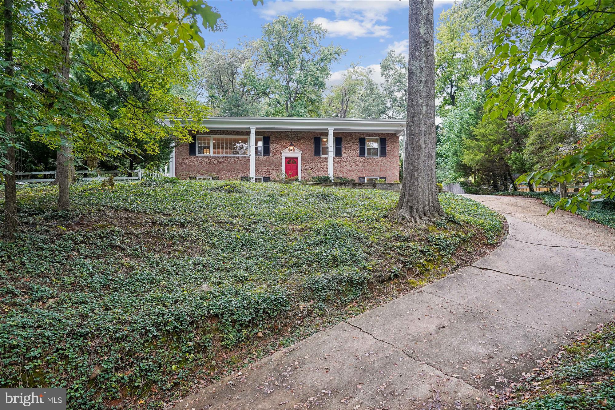 HOLLINDALE - Residential