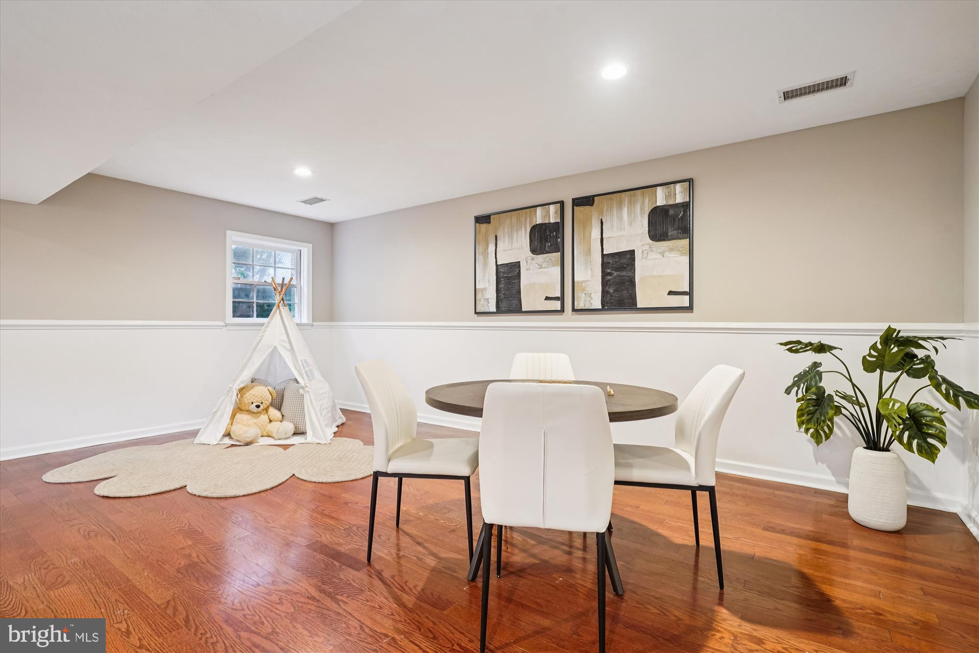 HOLLINDALE - Residential