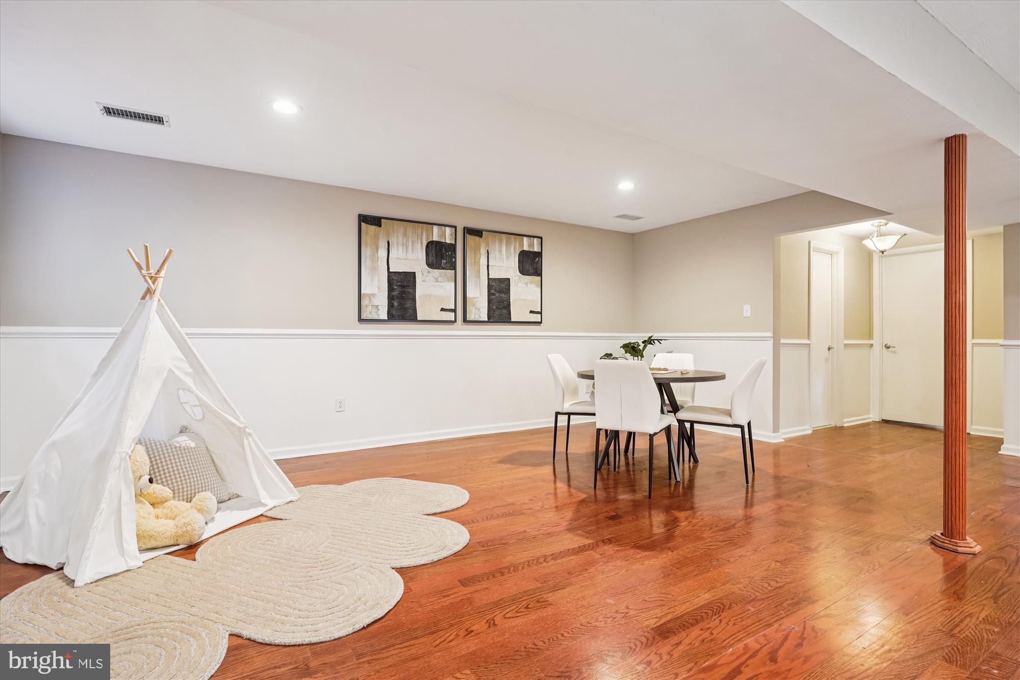 HOLLINDALE - Residential