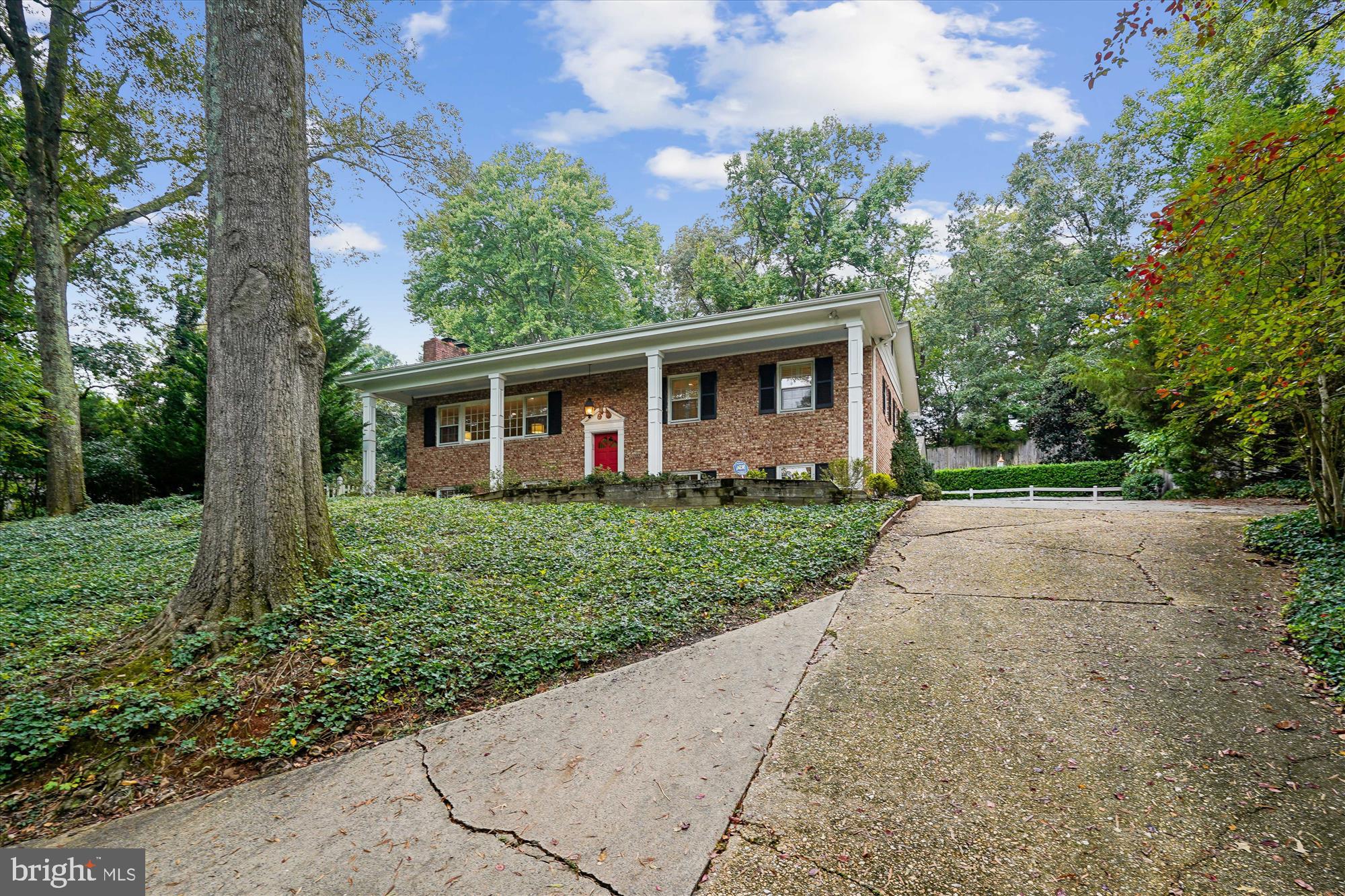 HOLLINDALE - Residential