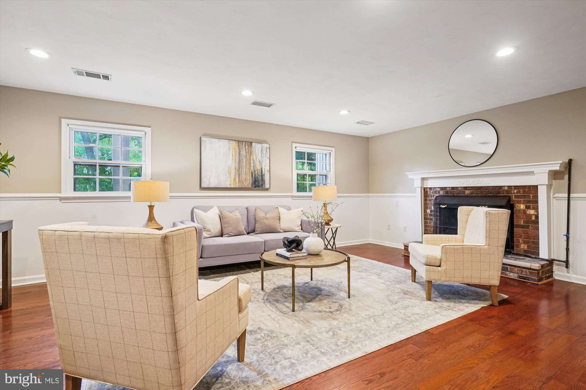 HOLLINDALE - Residential