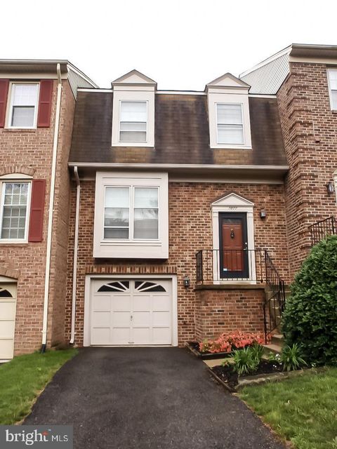 Photo of 7877 Hampton Village Pass, ANNANDALE, VA 22003 (MLS # VAFX2316452)