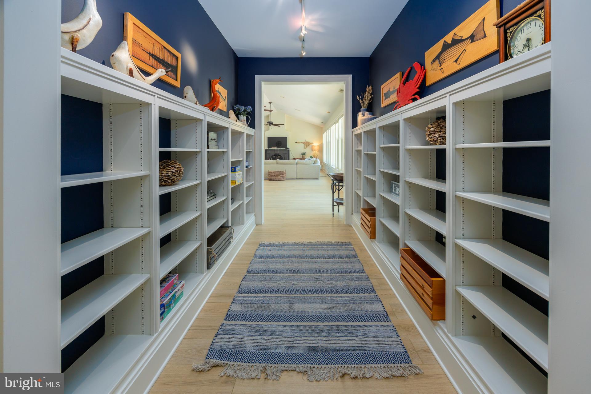 TUNIS MILLS - Residential