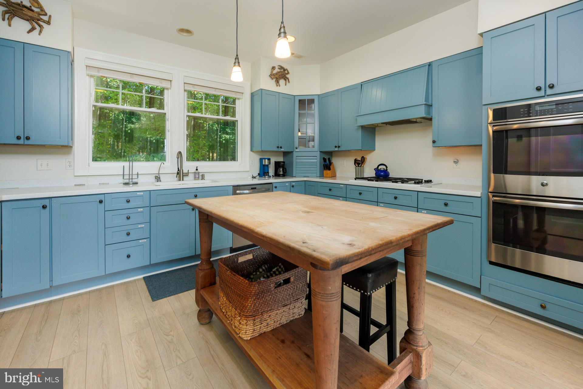 TUNIS MILLS - Residential