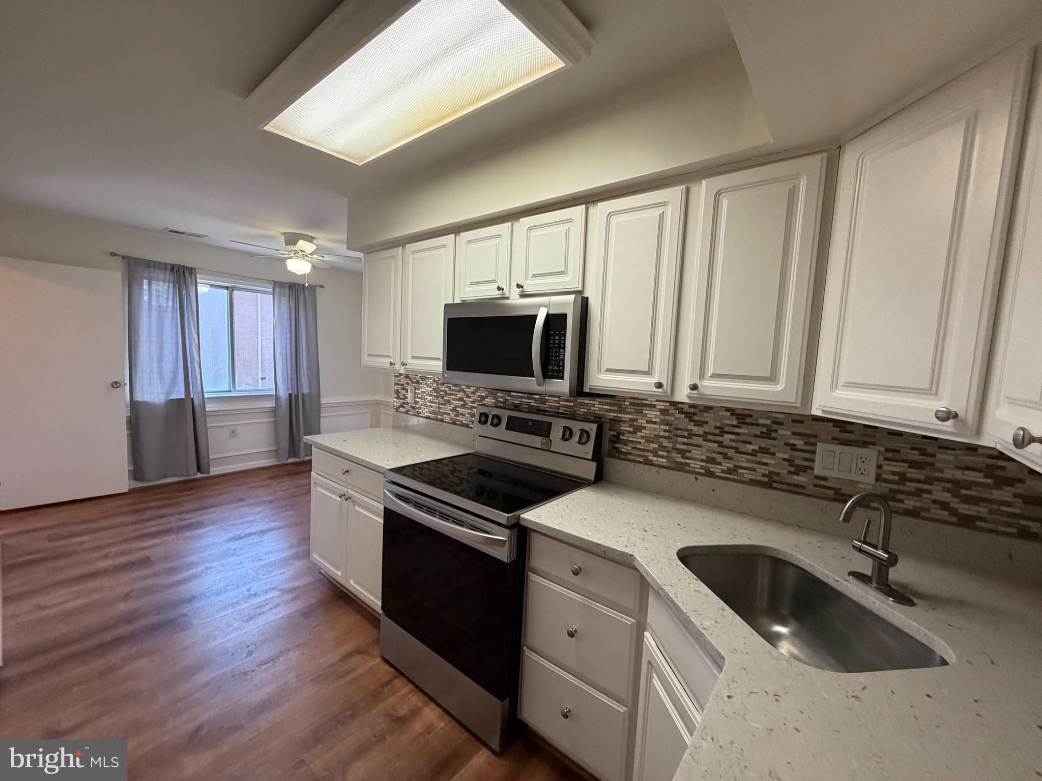 TERRACE TOWNE HOMES OF WOODLAWN - Residential