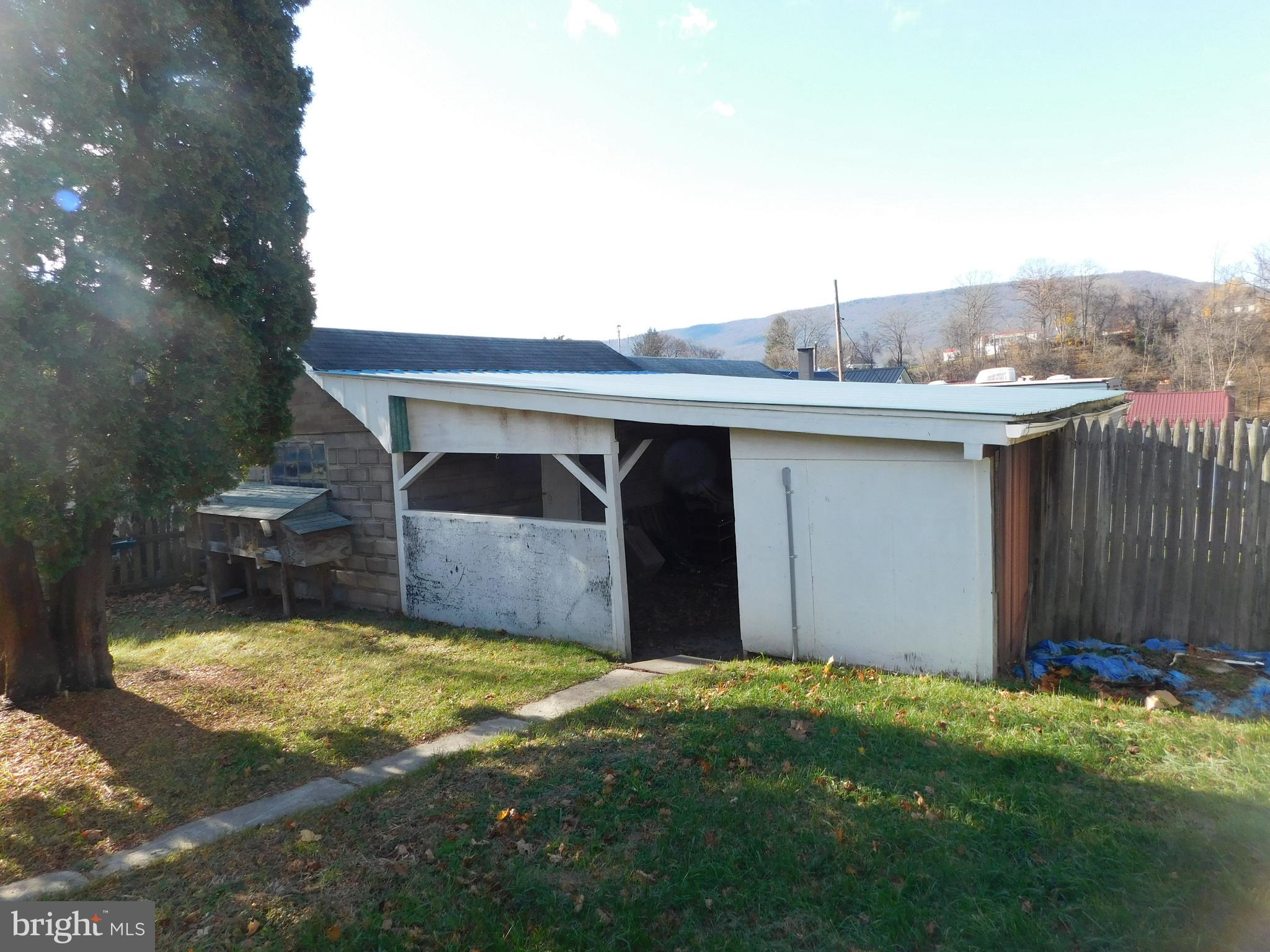 BURNHAM FARM ESTATES - Residential