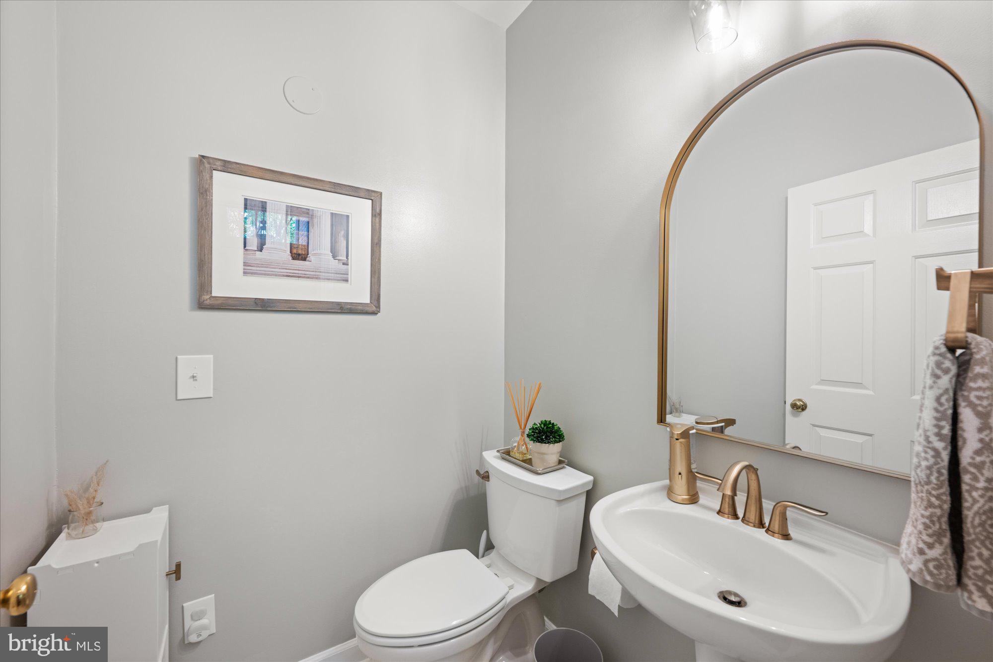 CAMERON STATION - Residential