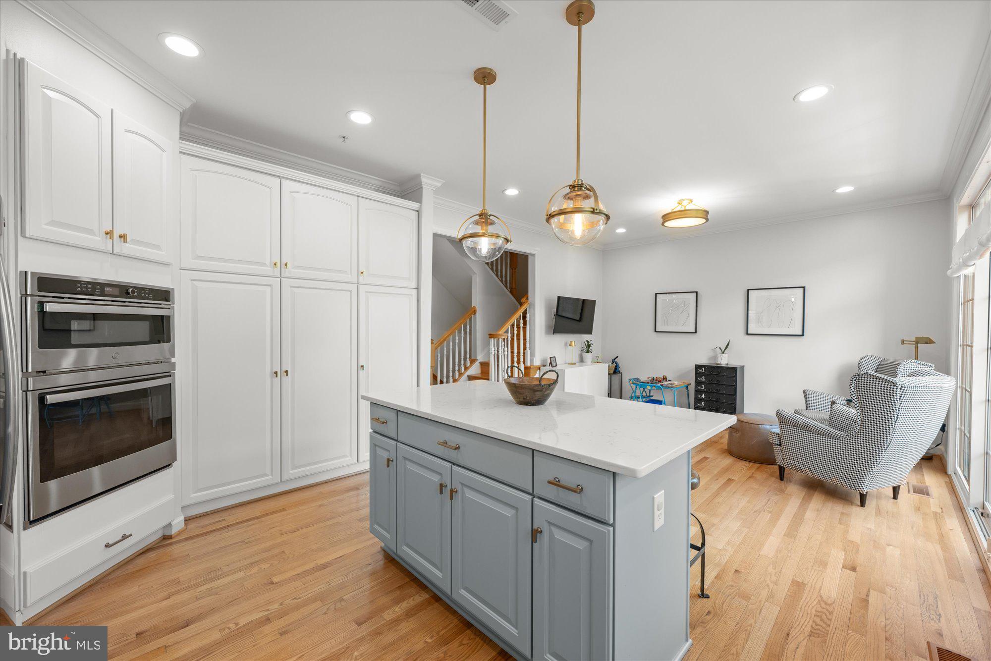 CAMERON STATION - Residential